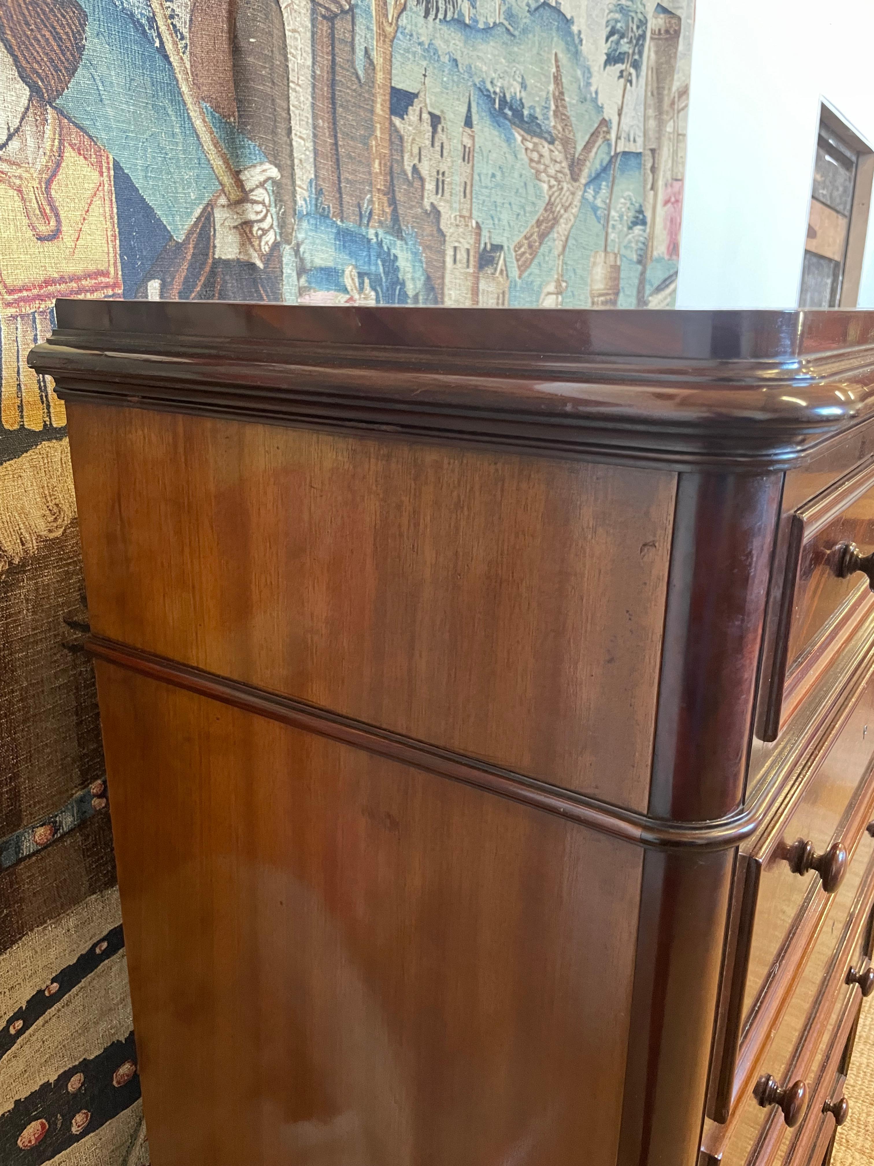 Tall narrow chest of drawers / semainier / French commode  For Sale 3