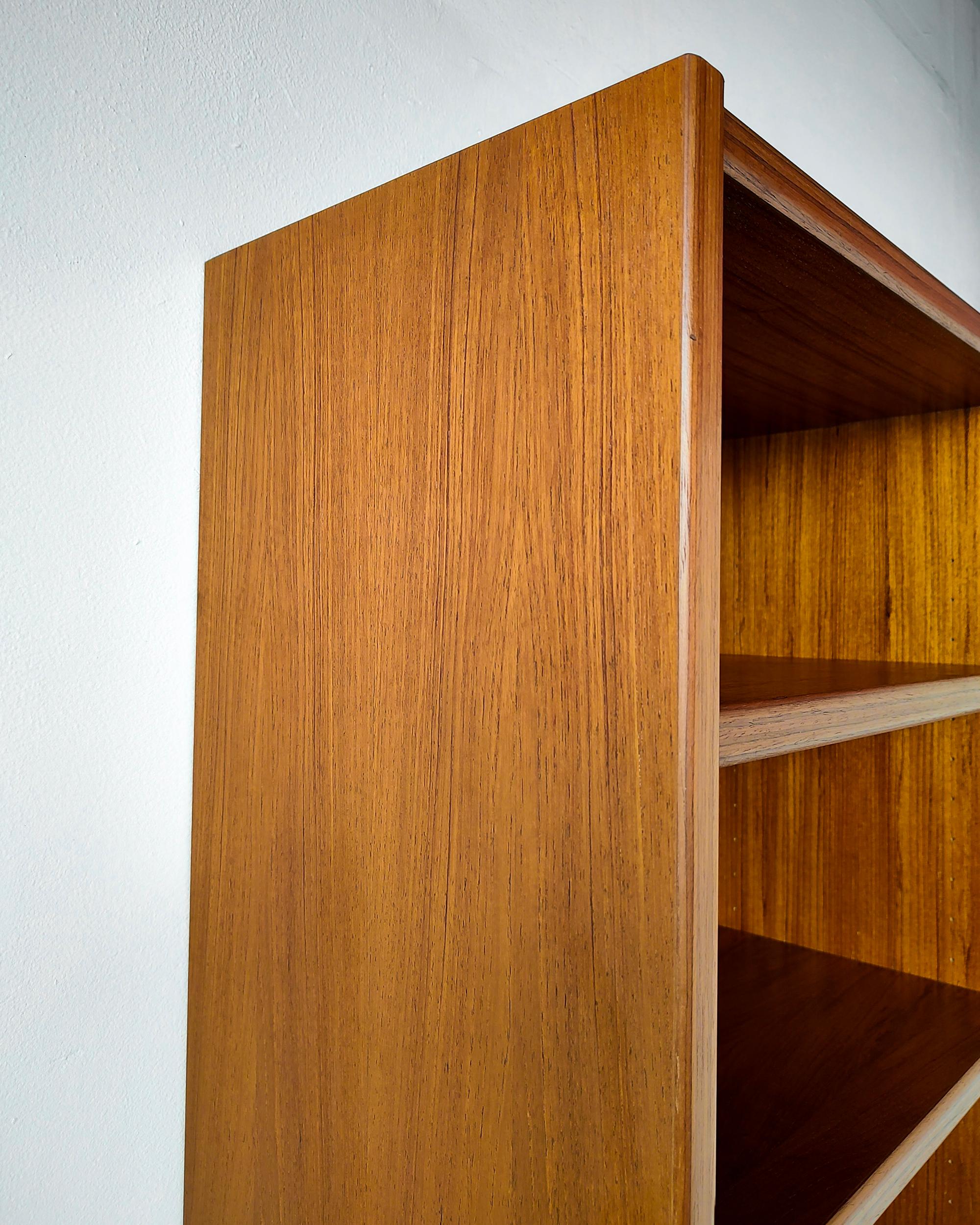 Tall Narrow Mid-Century Danish Modern Teak Wood Shelf 1960s For Sale 4