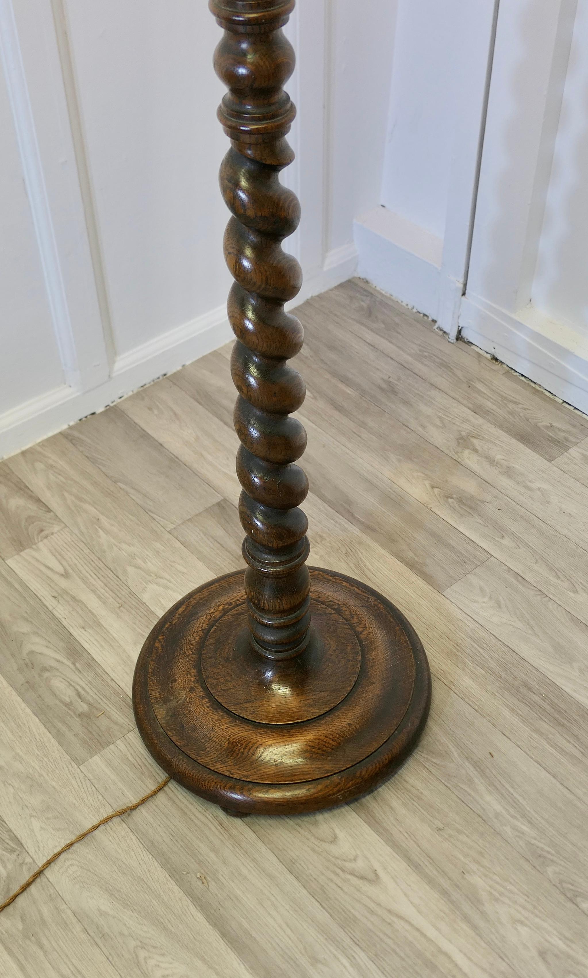 Tall Oak Barley Twist Floor Lamp, Standard Lamp   A skilfully turned piece 3