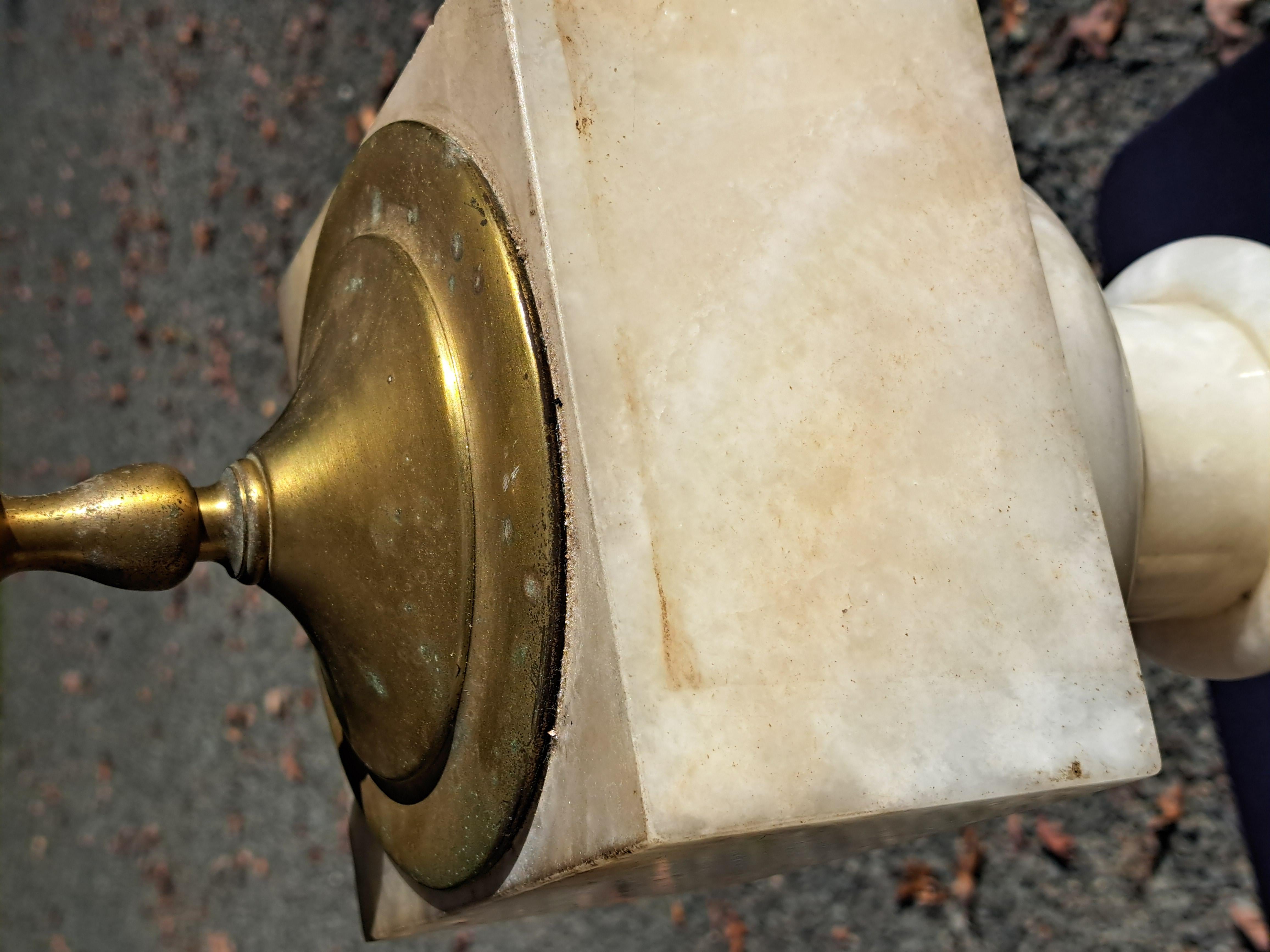 Coppia di lampade alte in onice/labastro in vendita 6