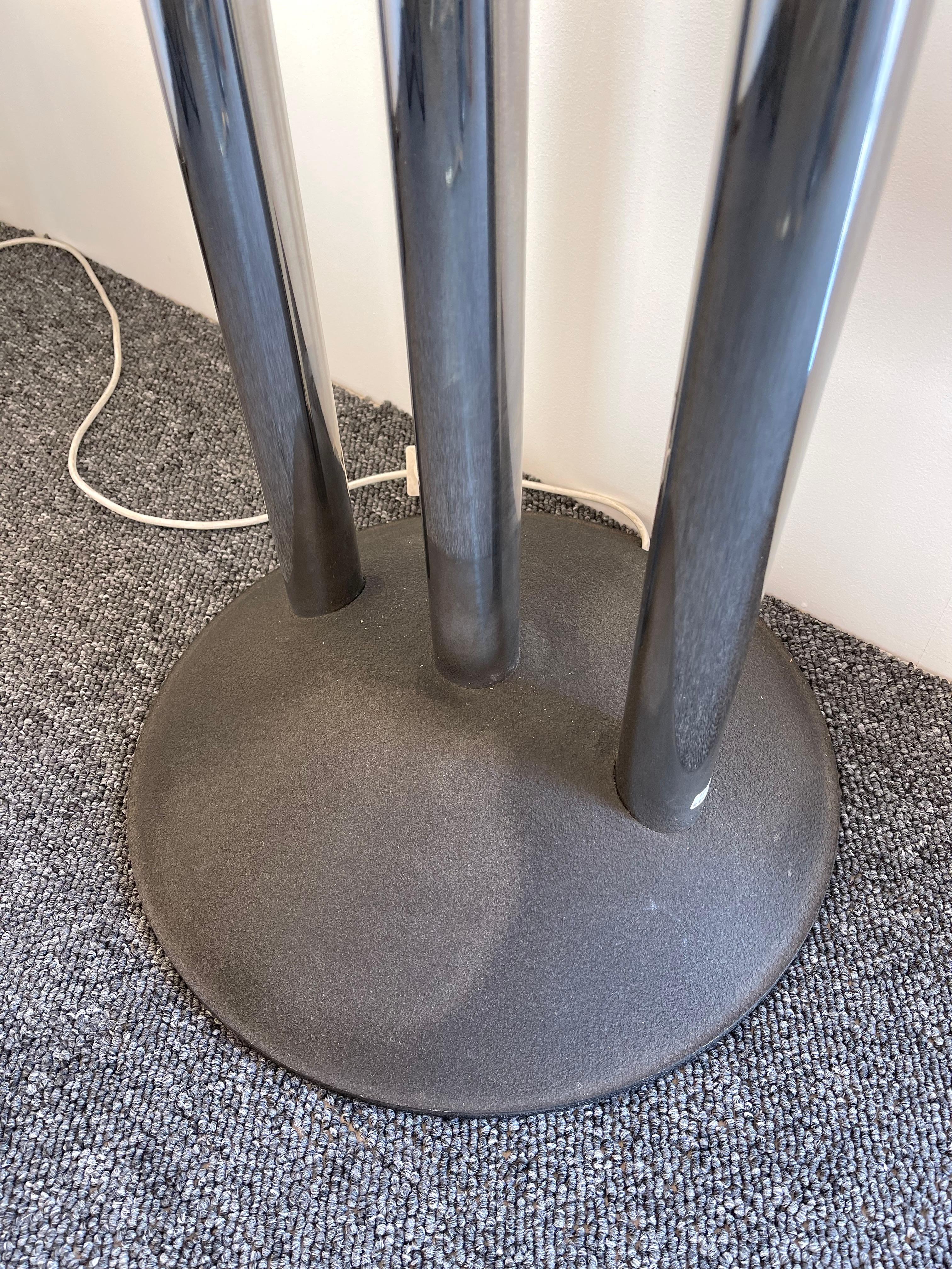 Große organische Stehlampe aus Chromrohr von Reggiani, Italien, 1970er Jahre (Italienisch) im Angebot