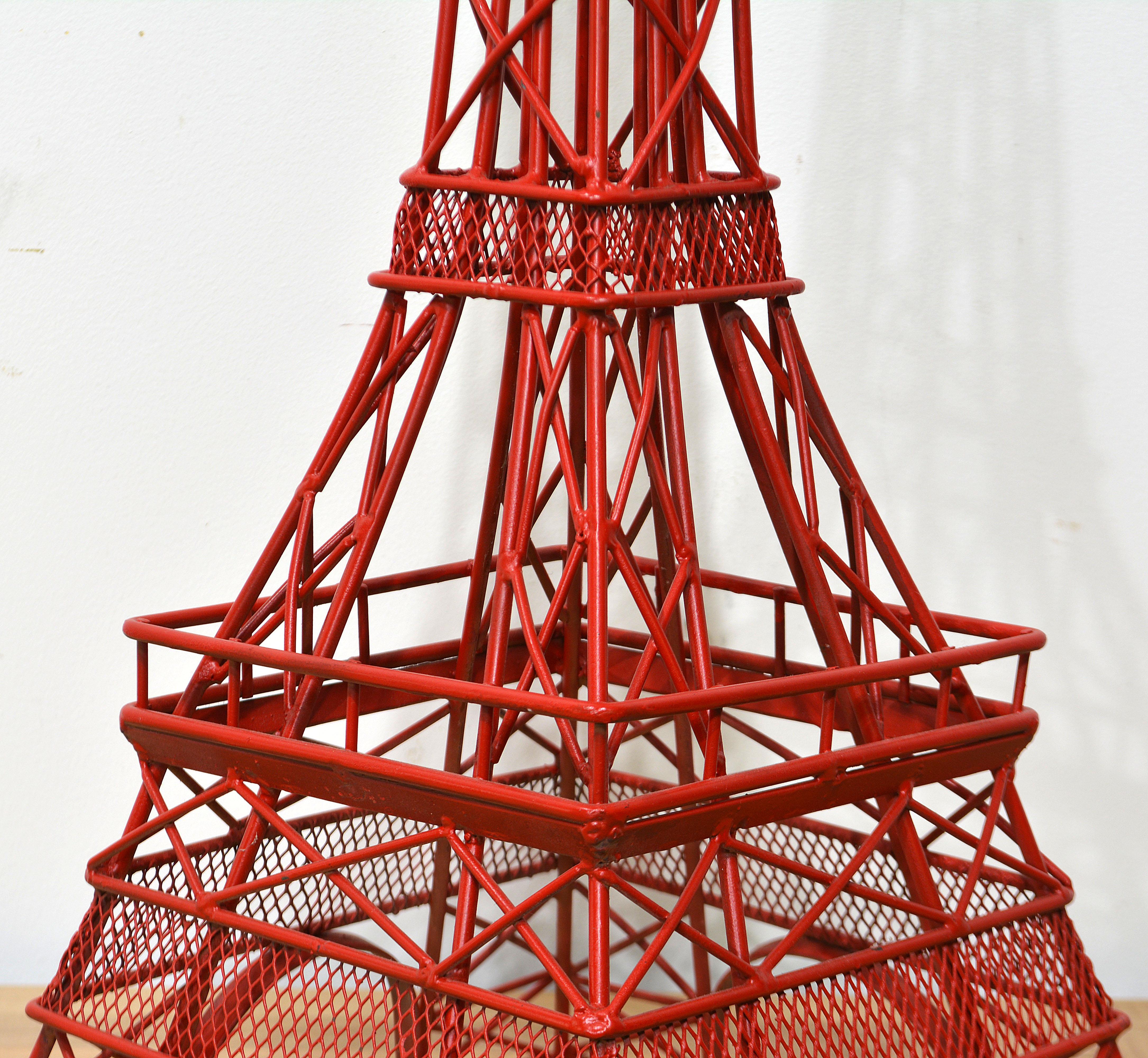 Große bemalte dekorative Eifel Tower inspirierte Eifel-Leuchtturm-Skulptur oder Modell aus Stahl im Angebot 2