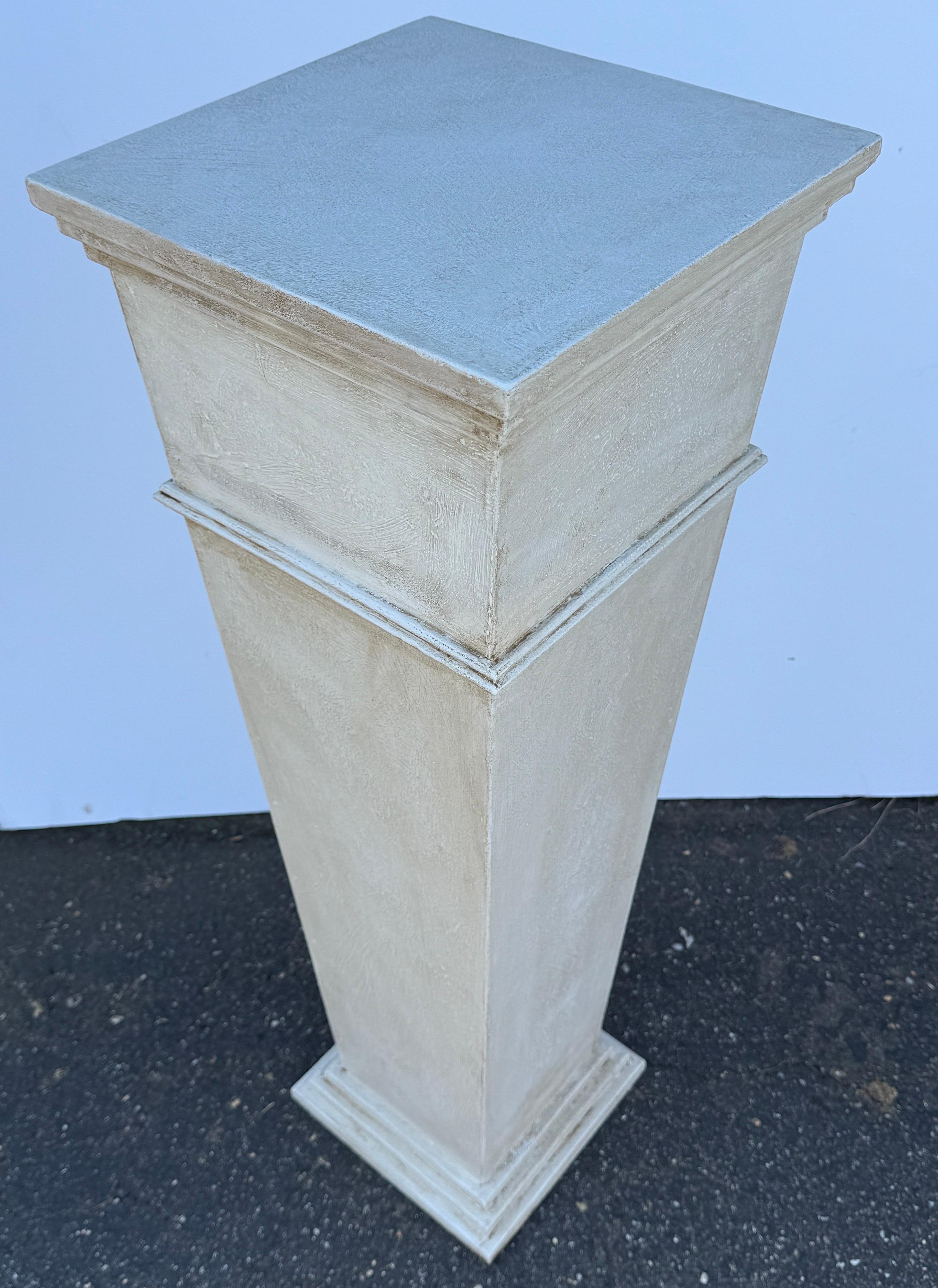 Piedistallo alto in legno dipinto per statue in stile gustaviano in vendita 6