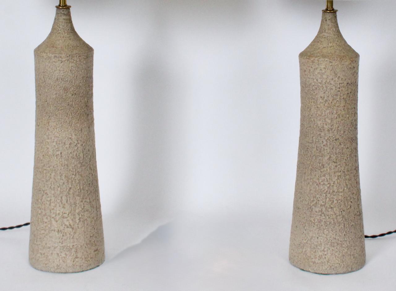 Mid-20th Century Tall Pair Design Technics Attributed Textured Taupe Pottery Table Lamps For Sale