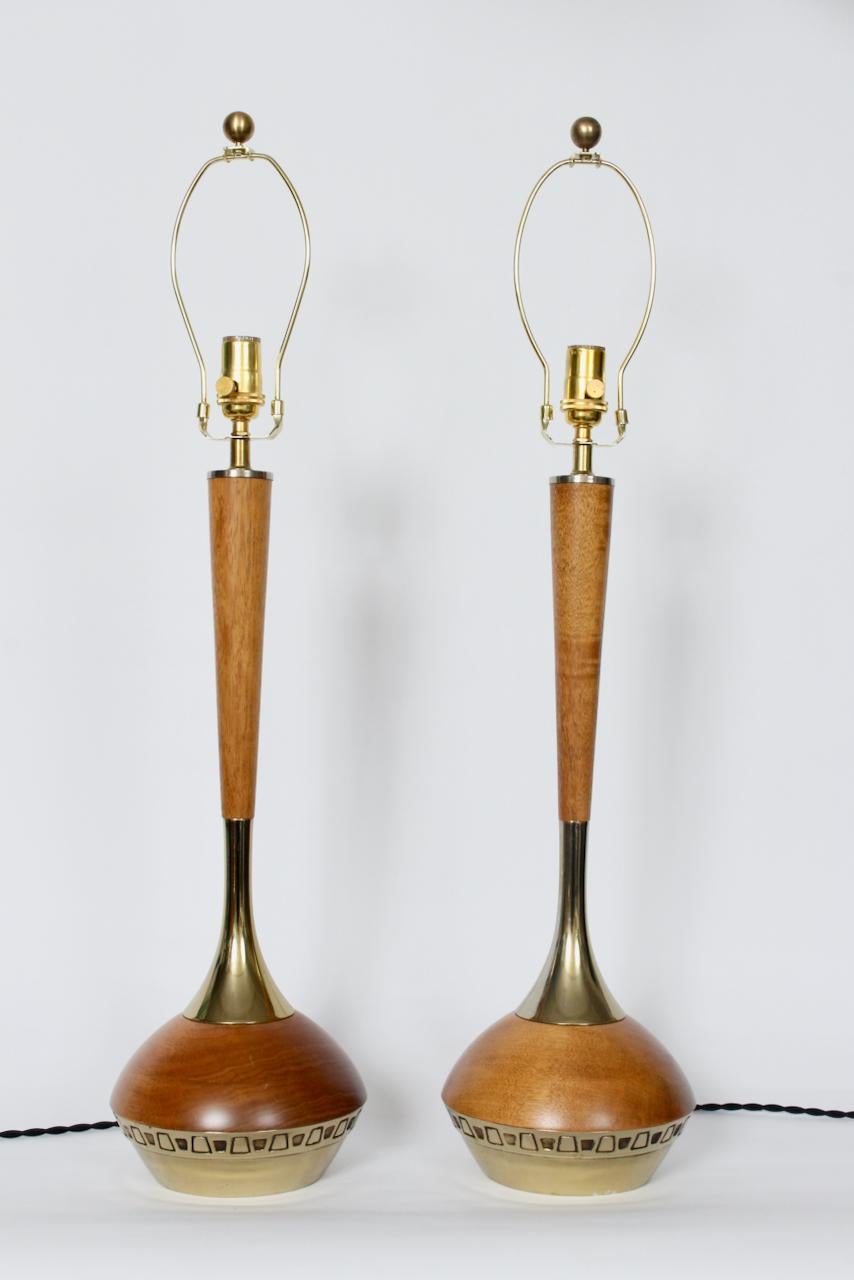 Tall Pair Laurel Lamp Co. Tony Paul Style Teak & Brass Table Lamps, 1960s For Sale 10