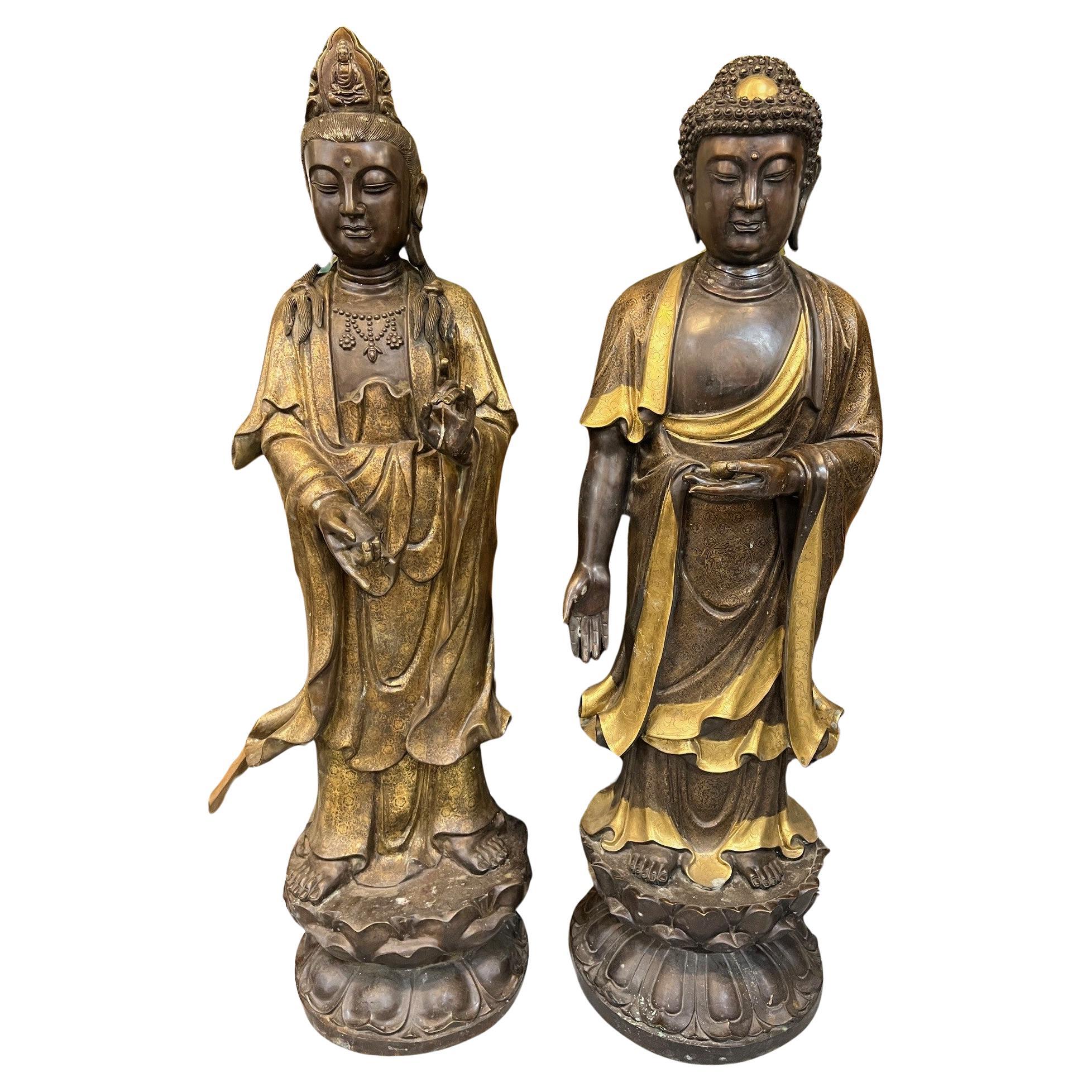 Großes Paar stehender tibetischer Buddha und Quan Yin-Statue aus Bronze des 20. Jahrhunderts  im Angebot
