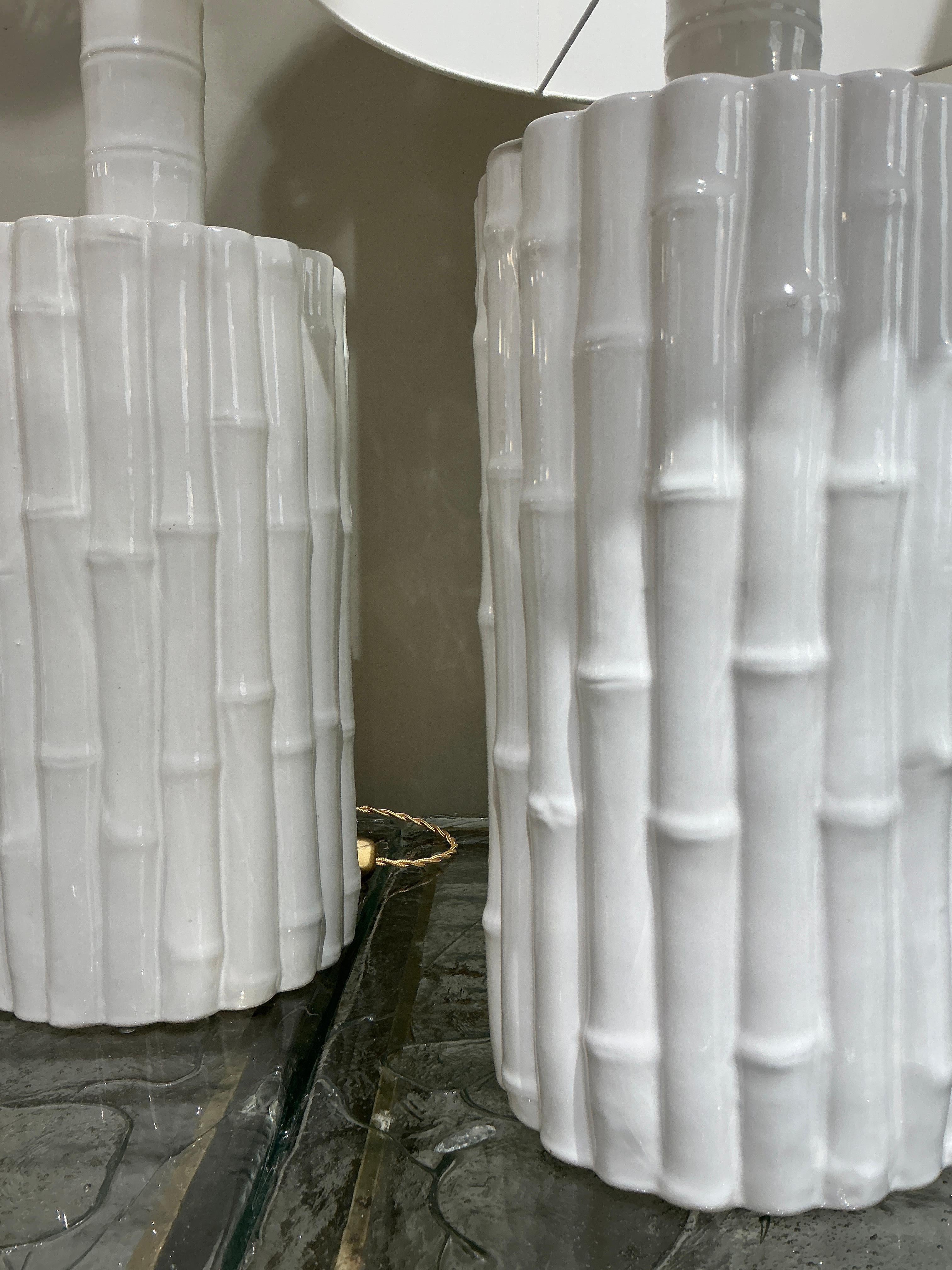 Mid-Century Modern Grande paire de lampes en céramique française circa 1970 en vente