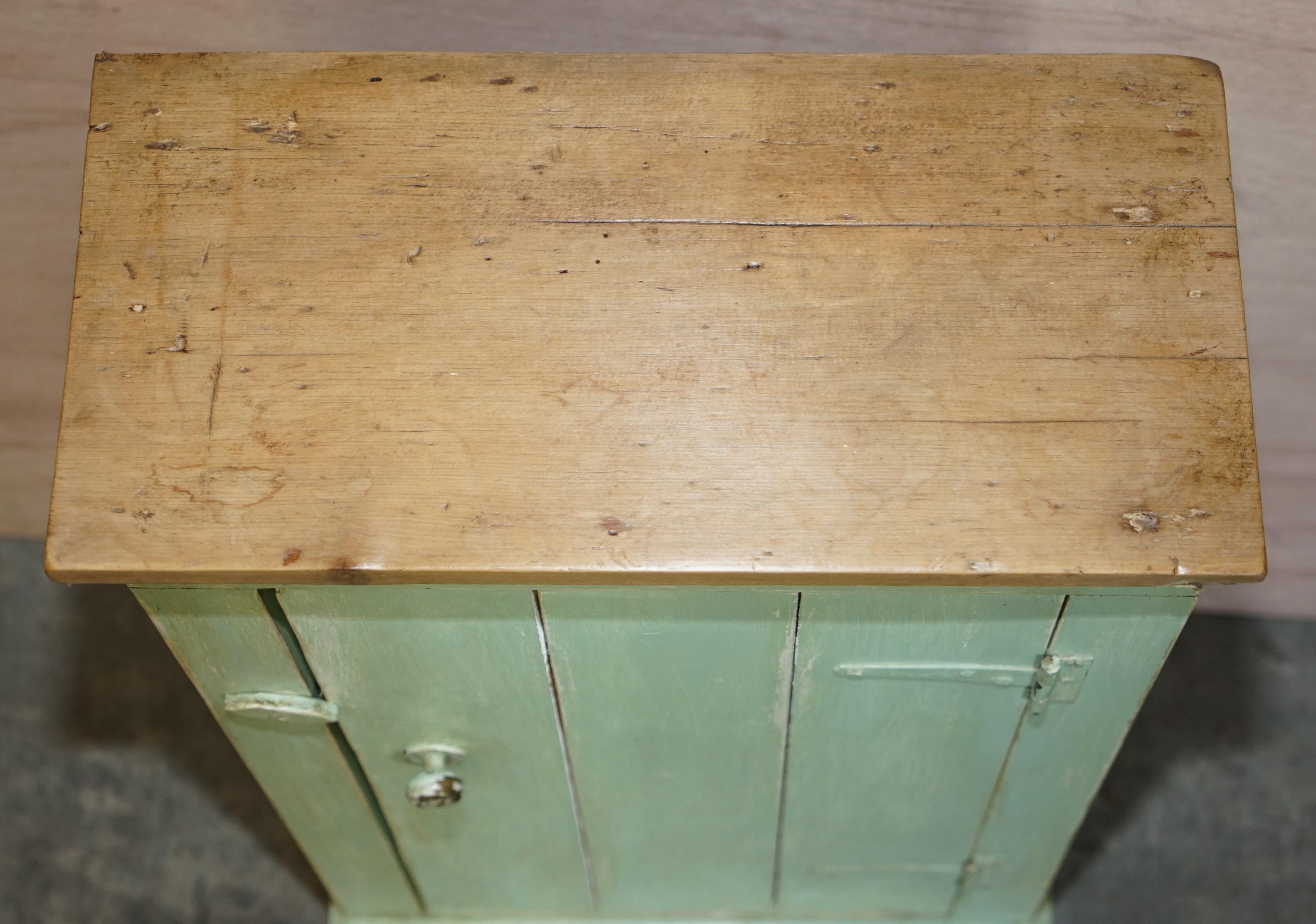 Tall Pair of Hand Painted Pine Side Lamp Table Display Cupboards Original Patina For Sale 13