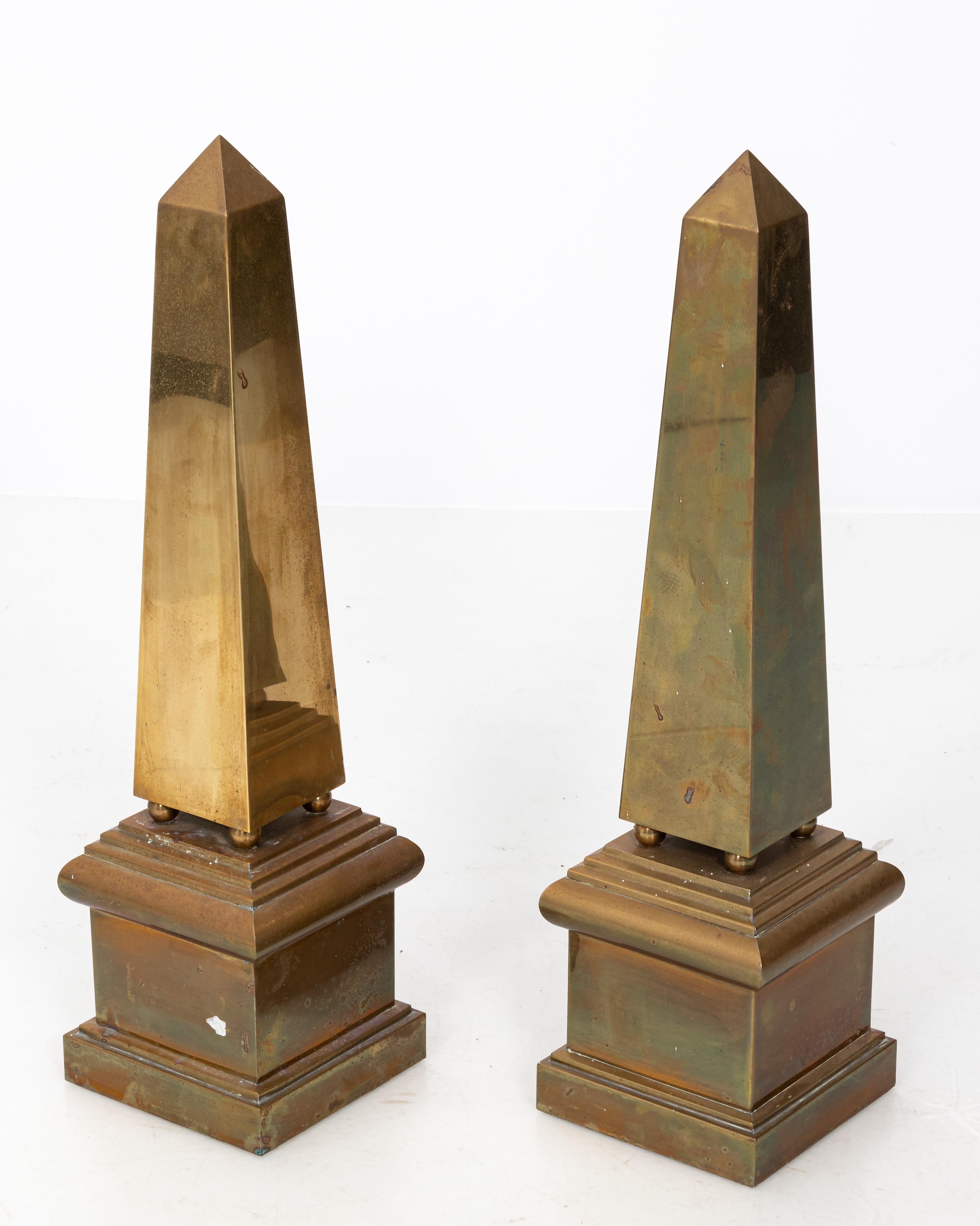 Tall Pair of Italian Brass Obelisks In Good Condition In New York, NY