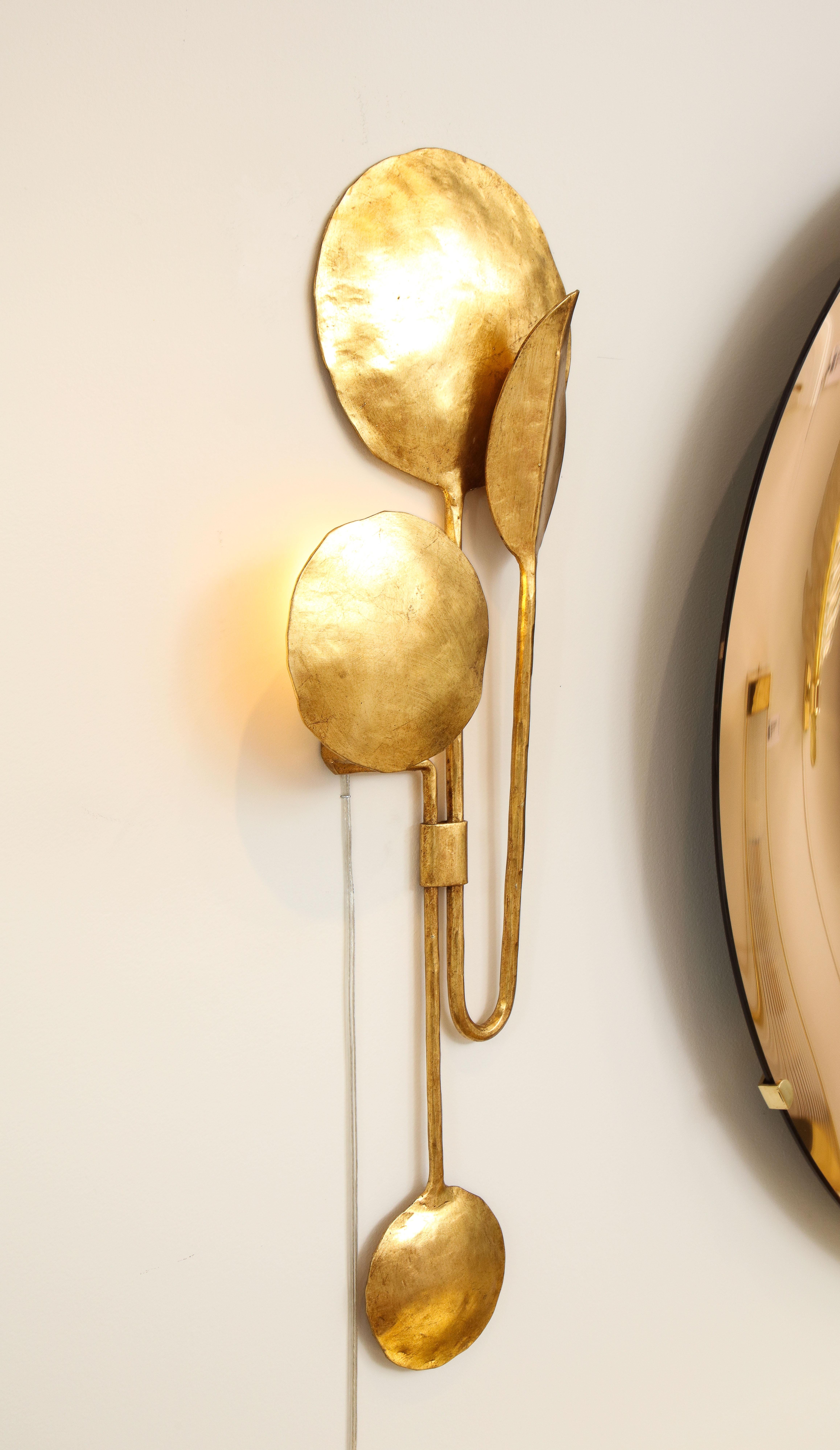 Tall Pair of Sculptural 24k Gold Leaf Gilded Sconces in Forged Iron, Italy For Sale 7