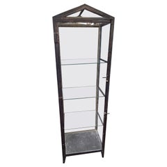 Grande vitrine industrielle à haut plateau en verre et fer pour bar à sec