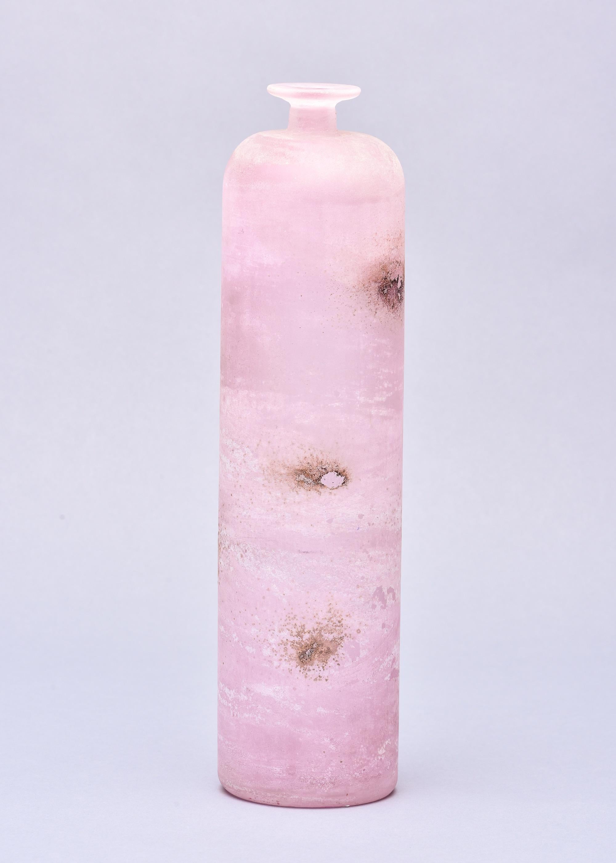 Mid-Century Modern Tall Pink Signed Cenedese Scavo Style Murano Glass Vase