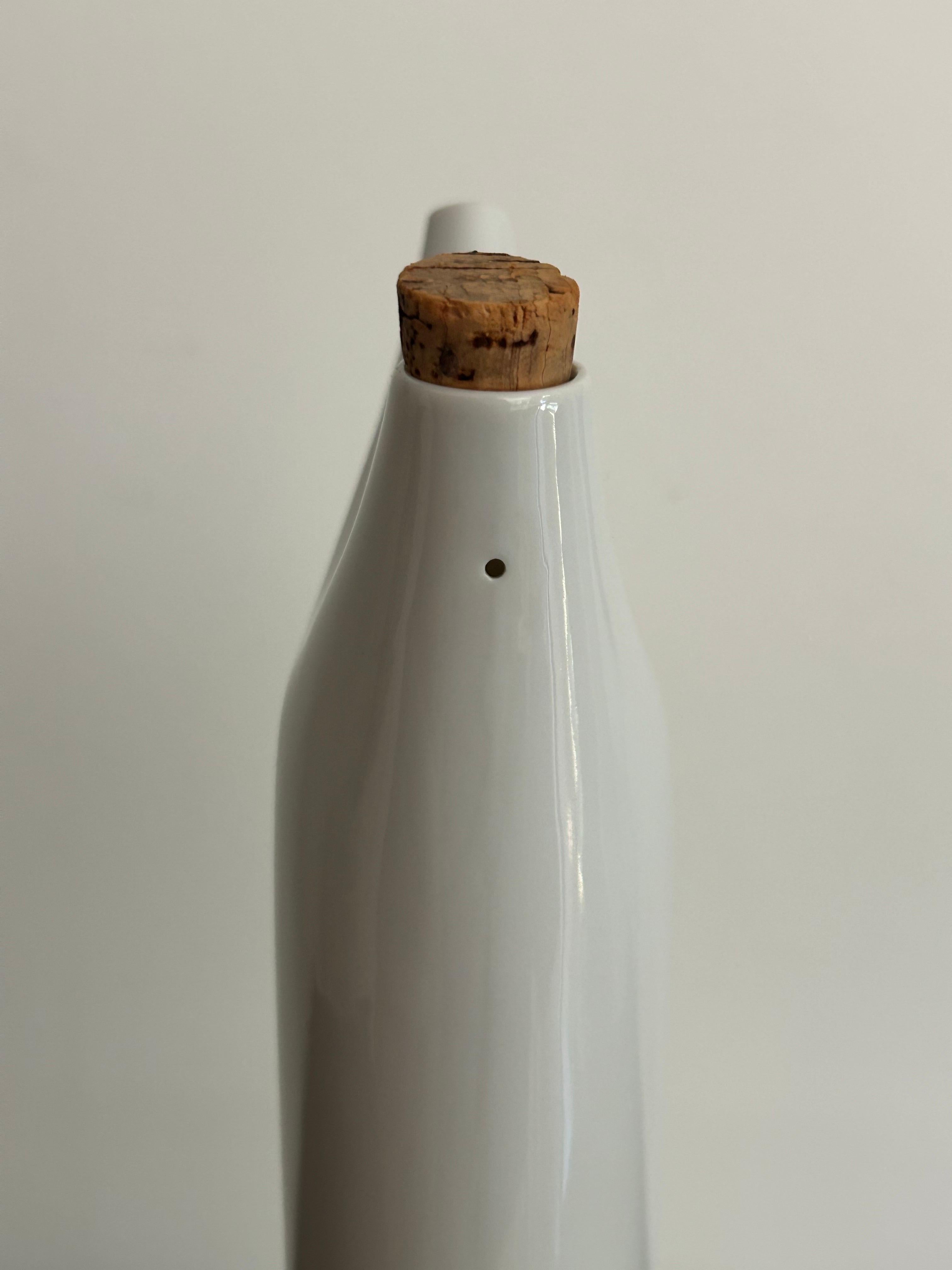 Japanese Tall Porcelain Oil Cruet Tackett / Fujita For Sale
