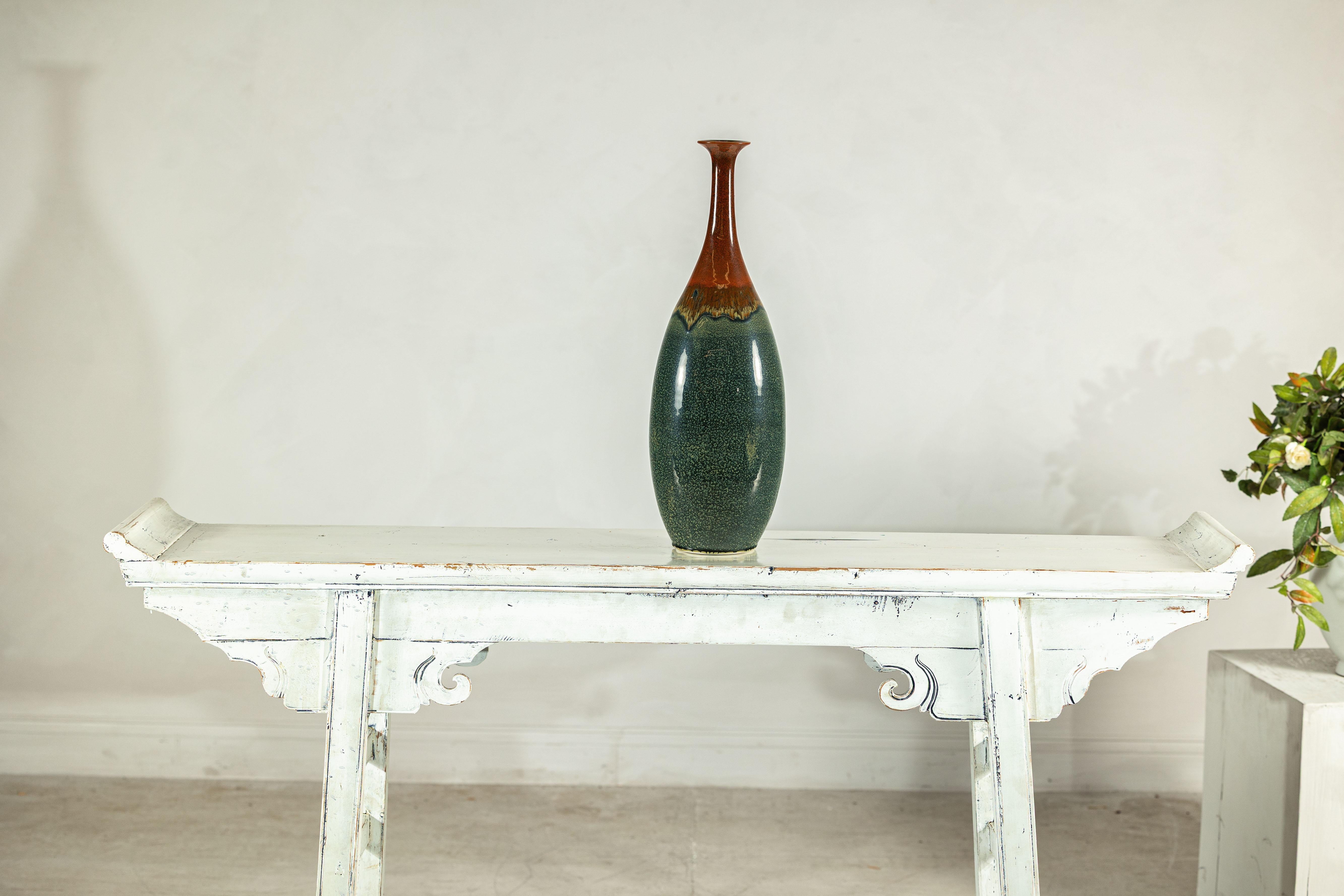 Tall Pottery Vase with Fluted Neck and Drip Glaze in Brown and Green im Angebot 5