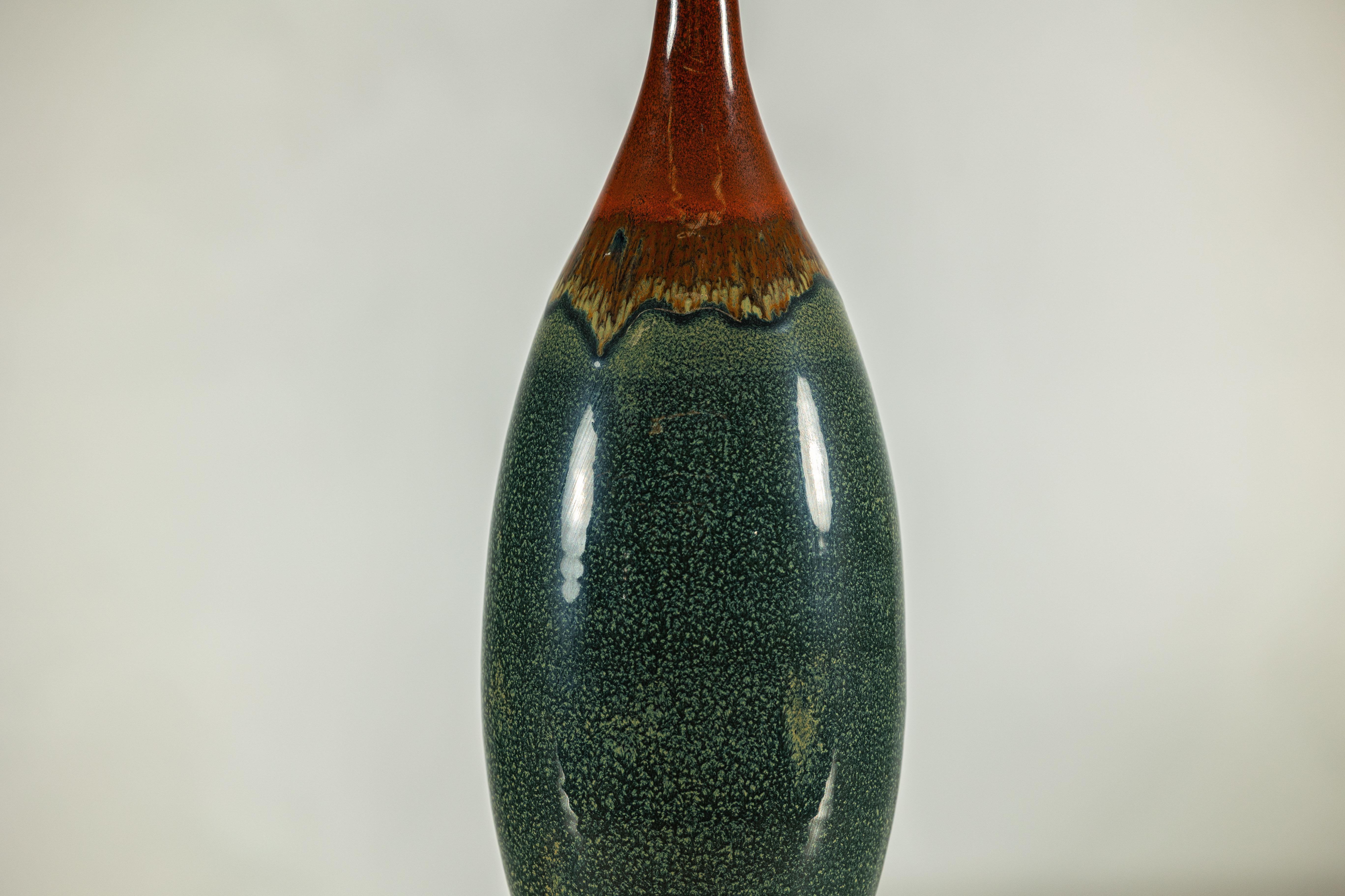 Tall Pottery Vase with Fluted Neck and Drip Glaze in Brown and Green (Steingut) im Angebot