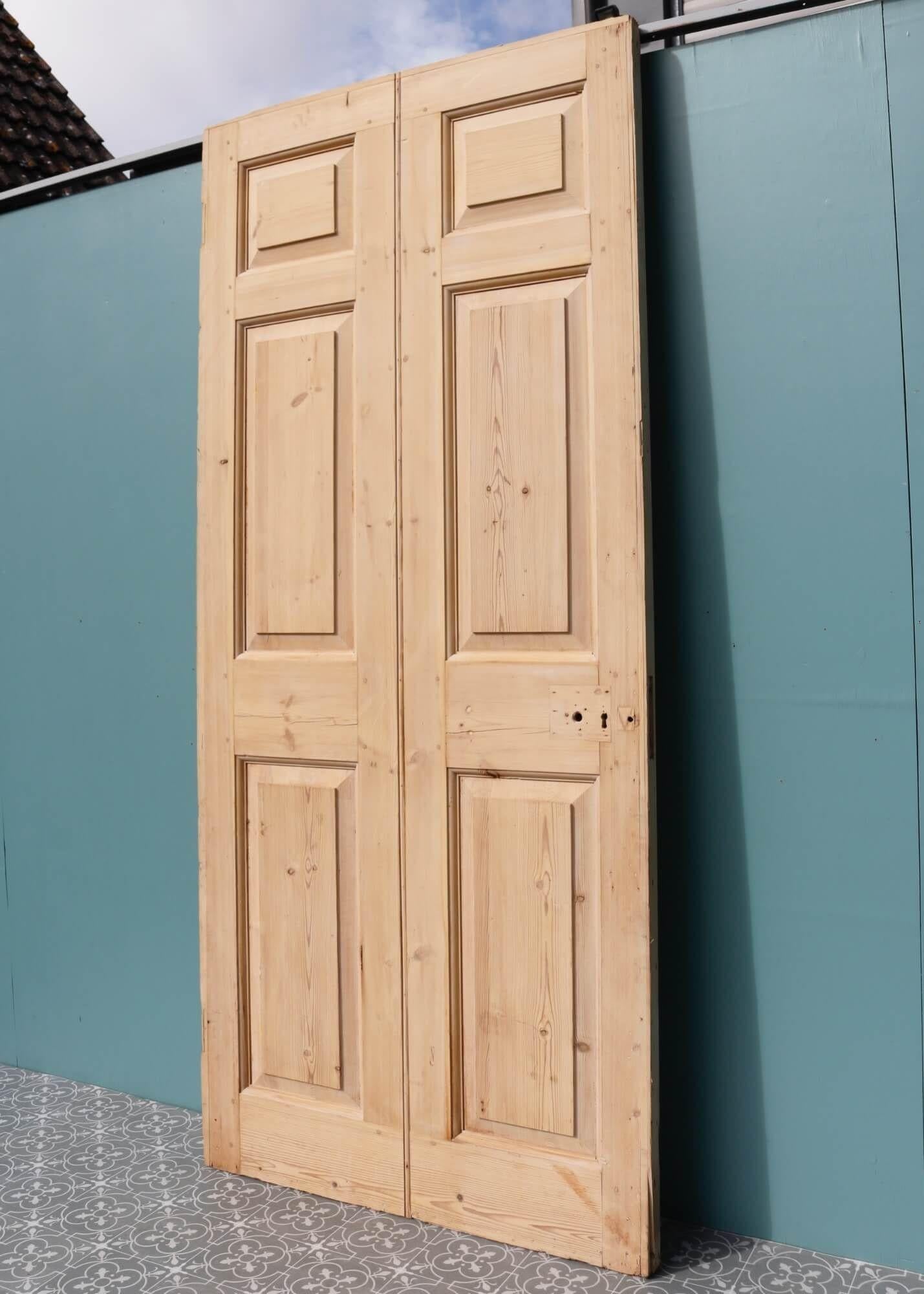 Tall Reclaimed Georgian Internal Pine Door In Fair Condition For Sale In Wormelow, Herefordshire