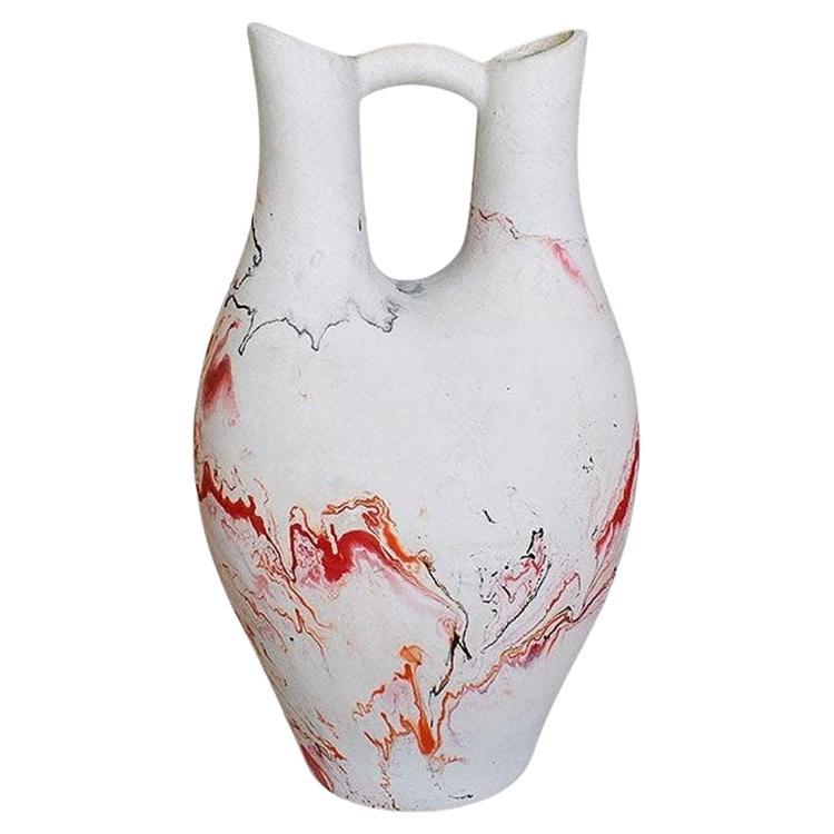 Große rote und orange marmorierte Wirbel Ton-Vase, indische Hochzeitskeramik im Angebot