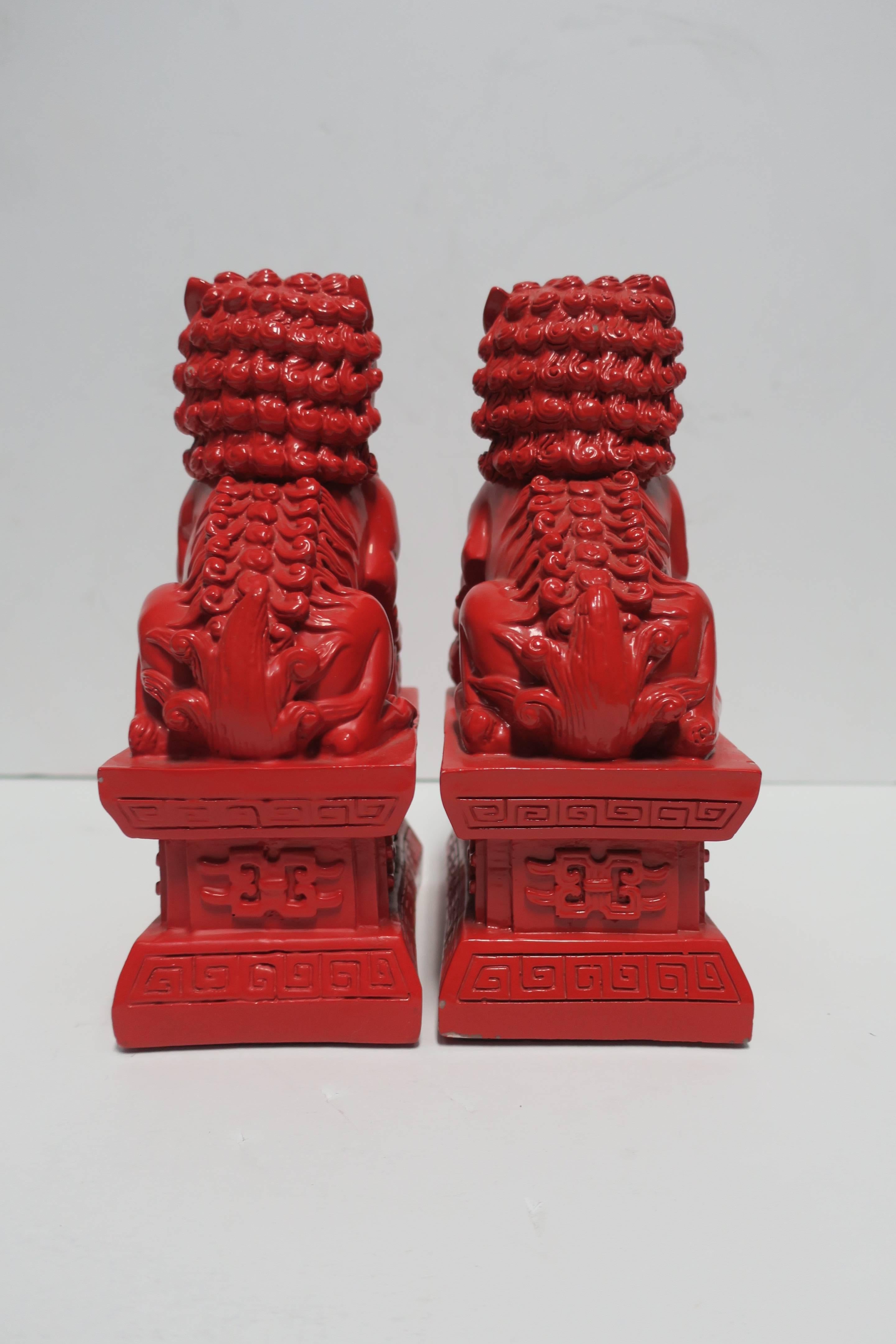 Pair of Red Foo Dogs or Lions Bookends or Decorative Objects 3