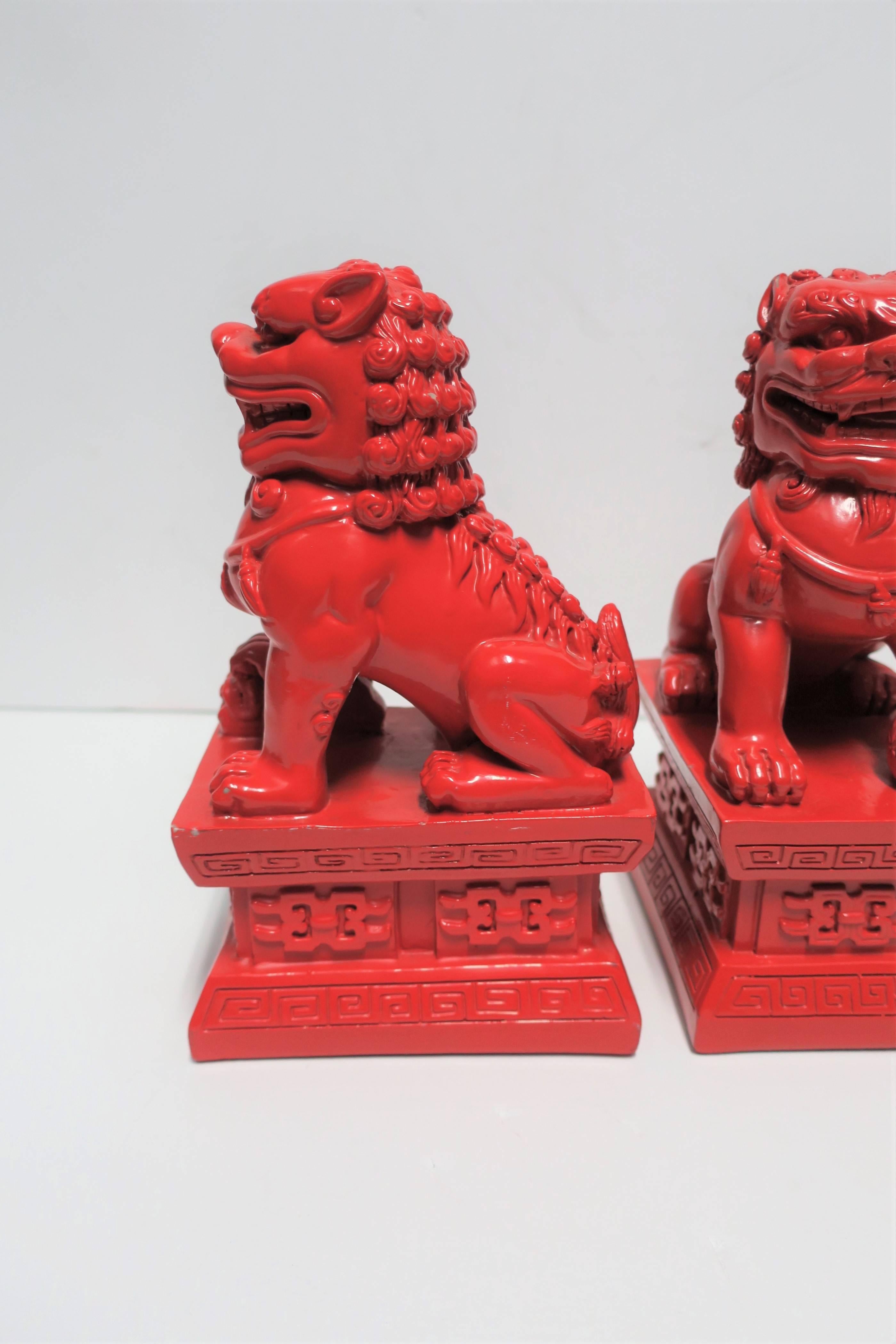 Pair of Red Foo Dogs or Lions Bookends or Decorative Objects 4