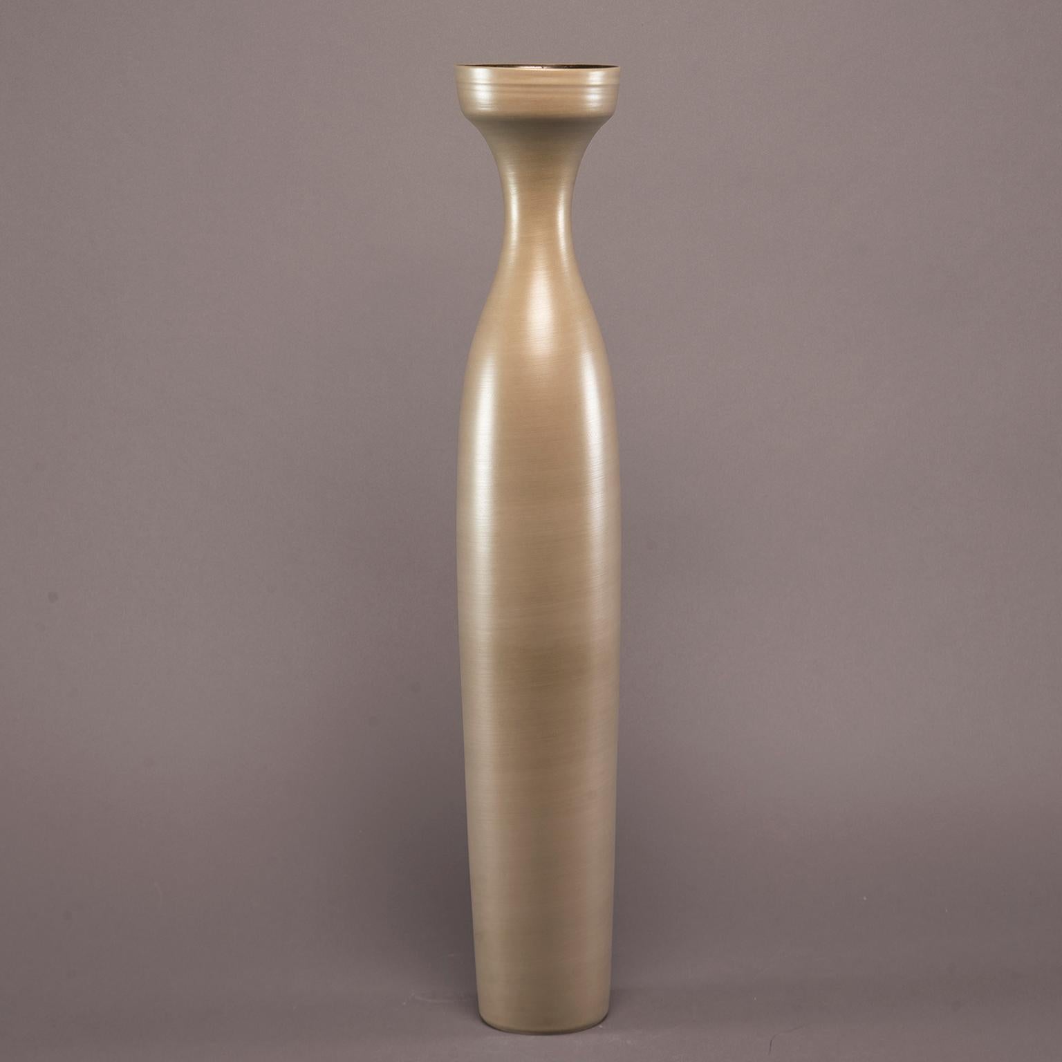 Contemporary Italian ceramic vase by Rina Menardi is just under 30” tall and has a slender shape with flared neck, dark matte internal wash and contrasting taupe outer glaze. New.