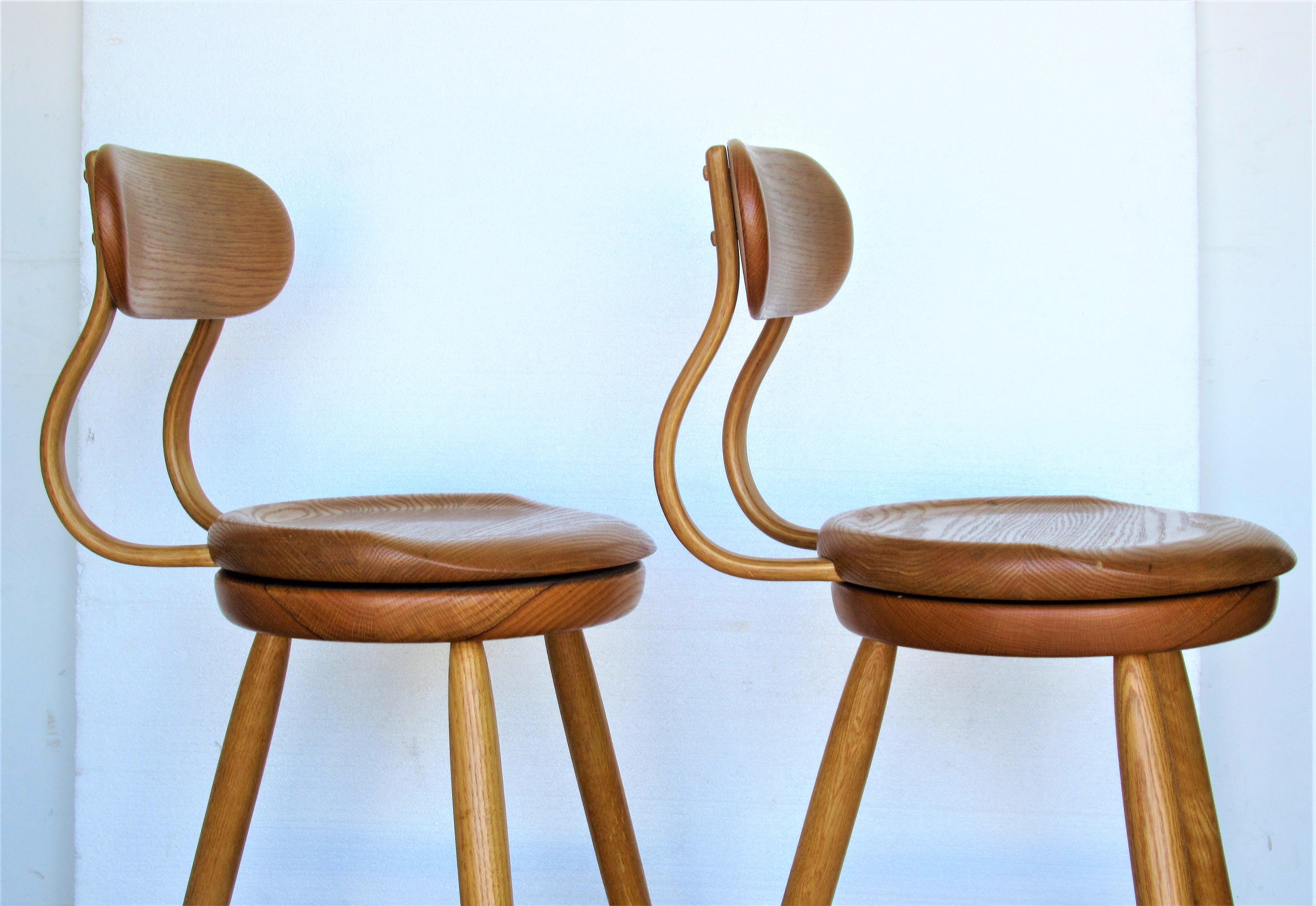 Tabourets à assise pivotante de Kai Pedersen Woodworking Studio, États-Unis, 1980 en vente 12