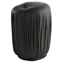 Pouf personalizzato Laurameroni "Drapè" in pelle o velluto plissettato a mano