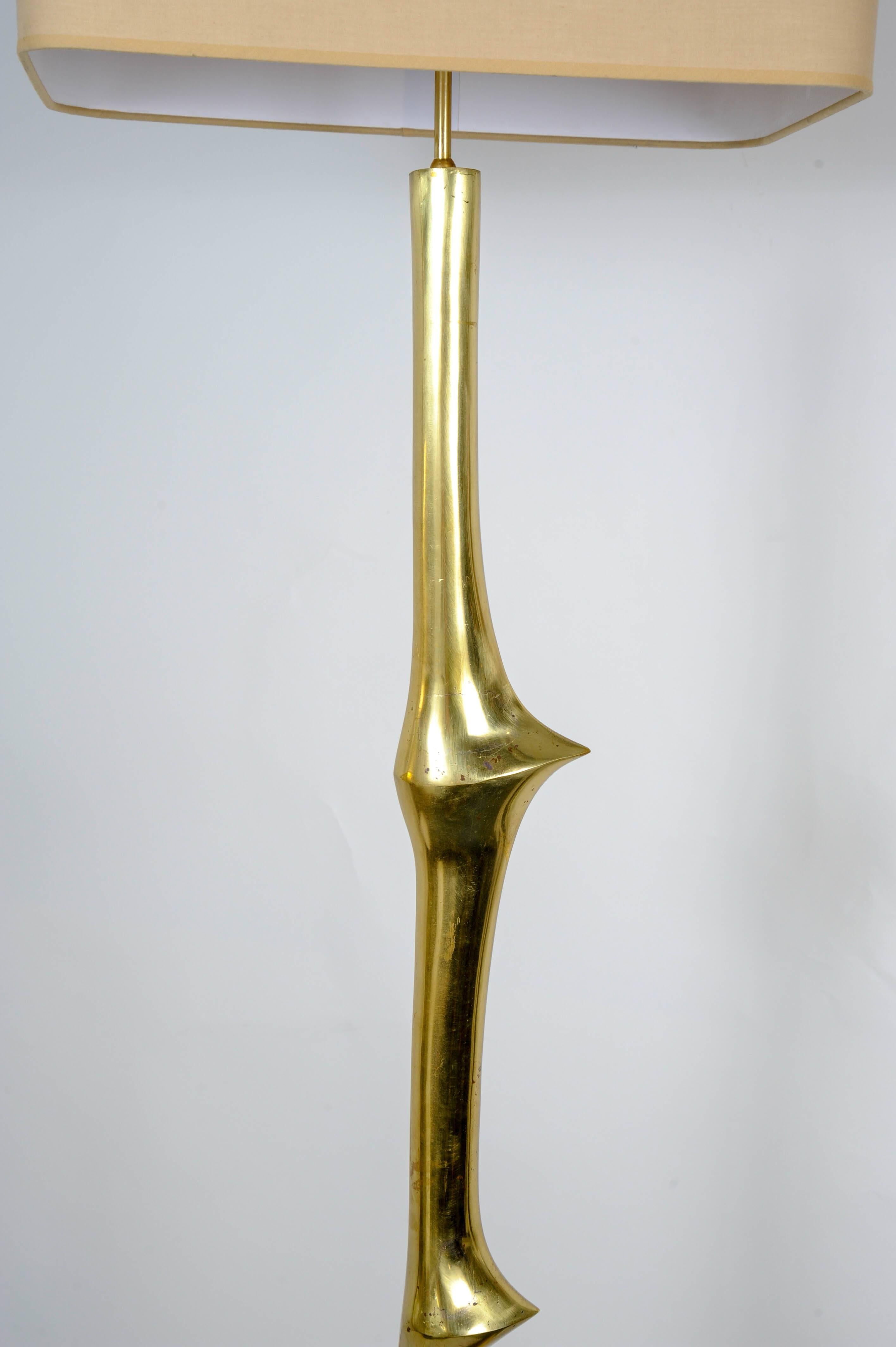 Tall Sculptural Polished Bronze Floor Lamp by Willy Daro In Excellent Condition In Bois-Colombes, FR