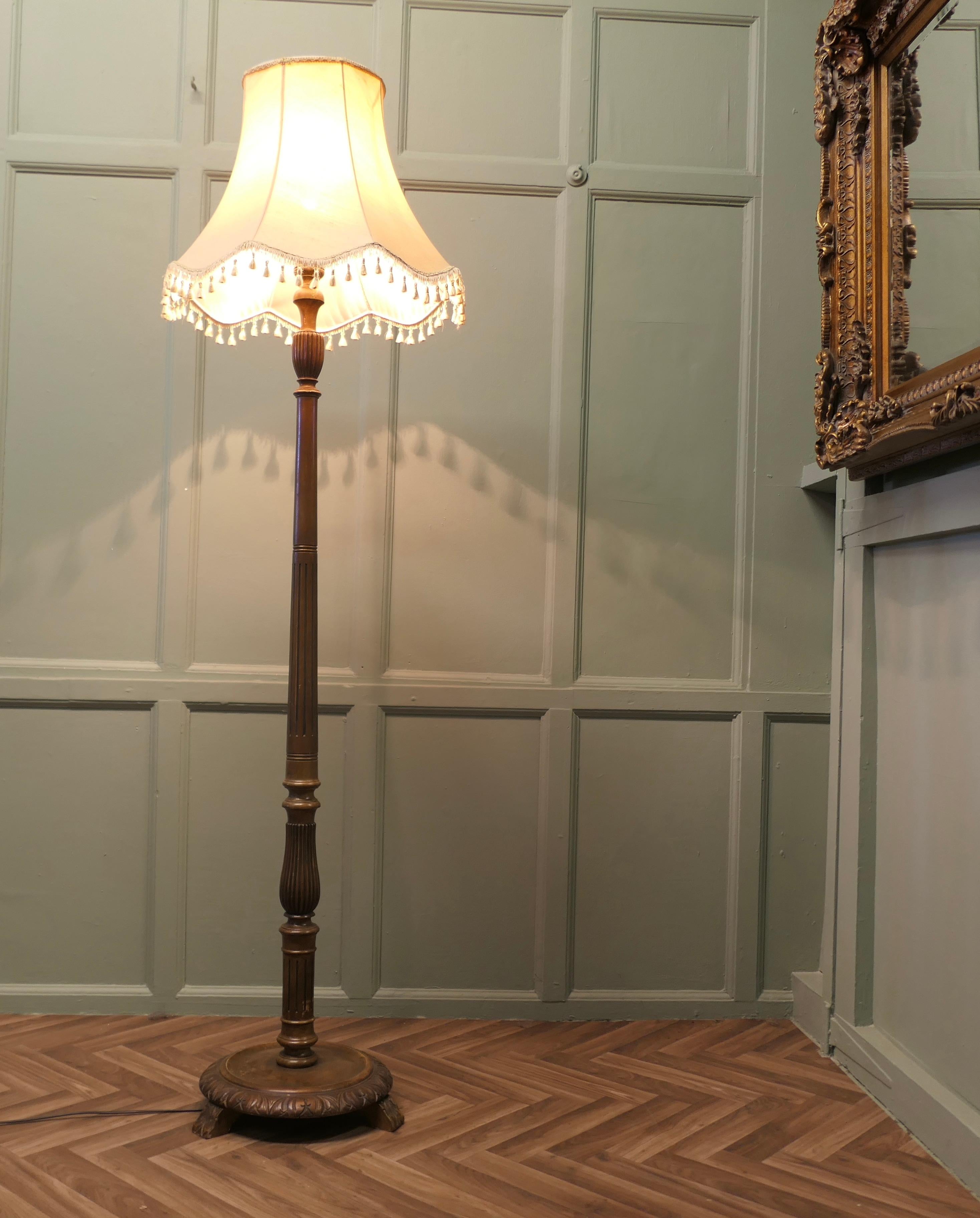 Tall Scumble Painted Floor Lamp, Standard Lamp In Good Condition For Sale In Godshill, Isle of Wight