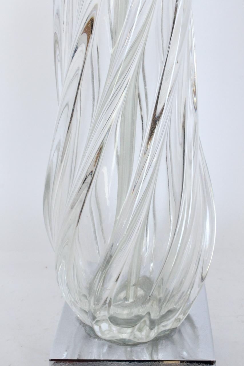 Substantial Seguso Clear Murano Glass Swirl Table Lamp on Square Chrome Base For Sale 4