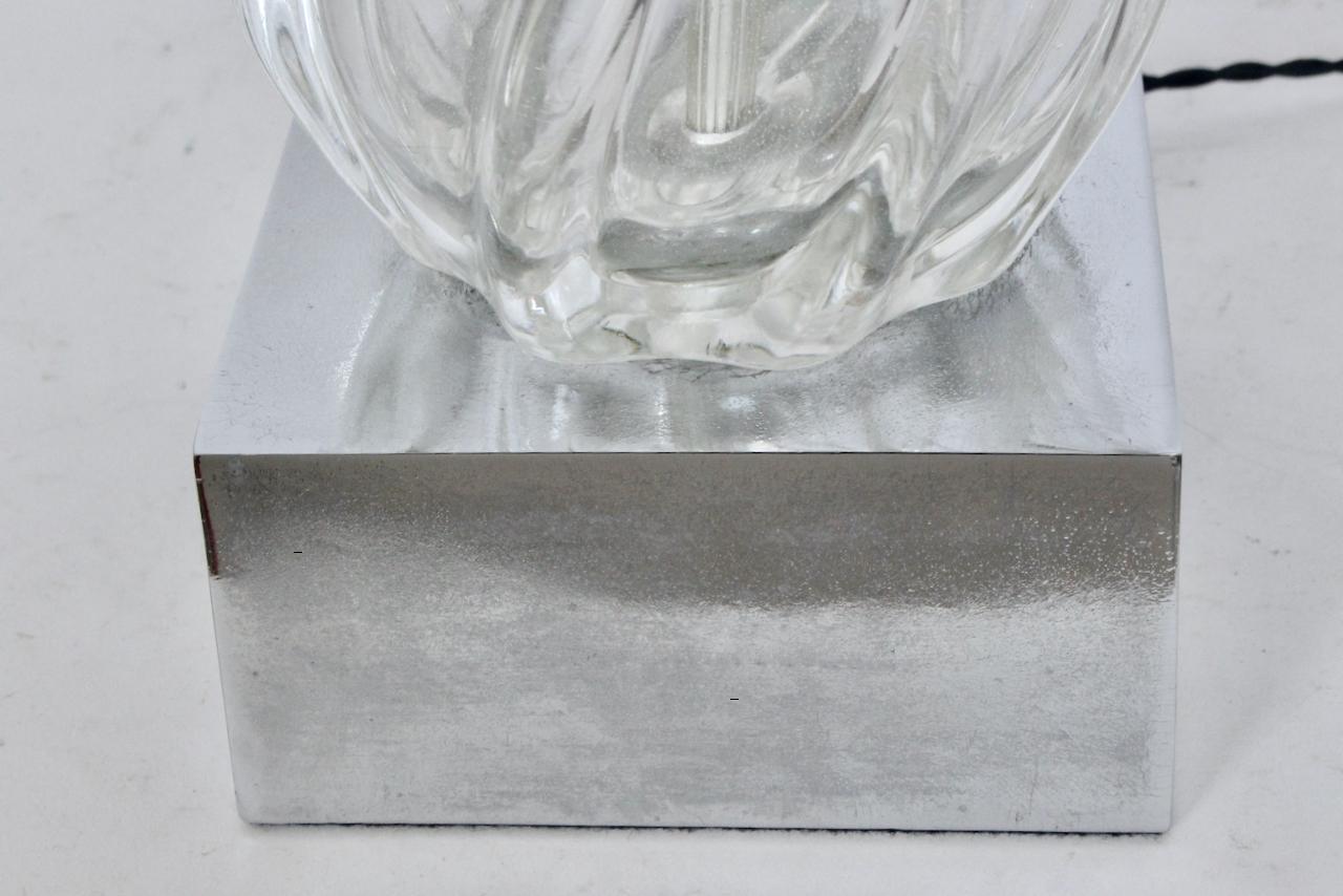 Substantial Seguso Clear Murano Glass Swirl Table Lamp on Square Chrome Base For Sale 6