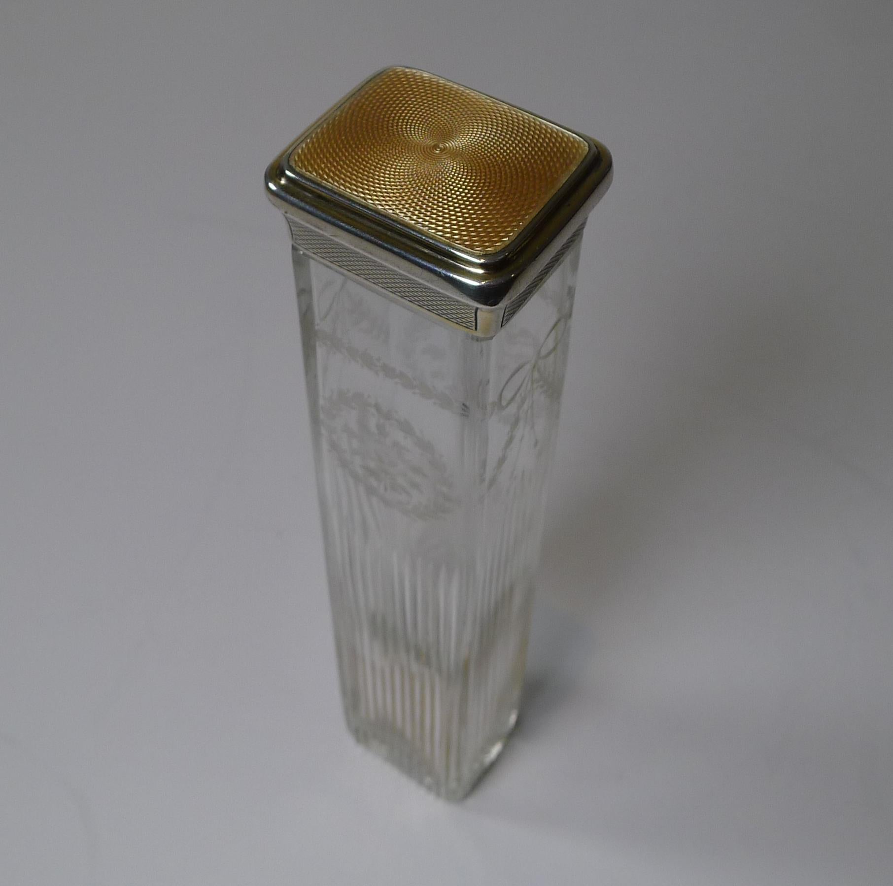 Tarro alto con tapa de plata y esmalte guilloché de Goldsmith's and Silversmith's Co. en venta 2