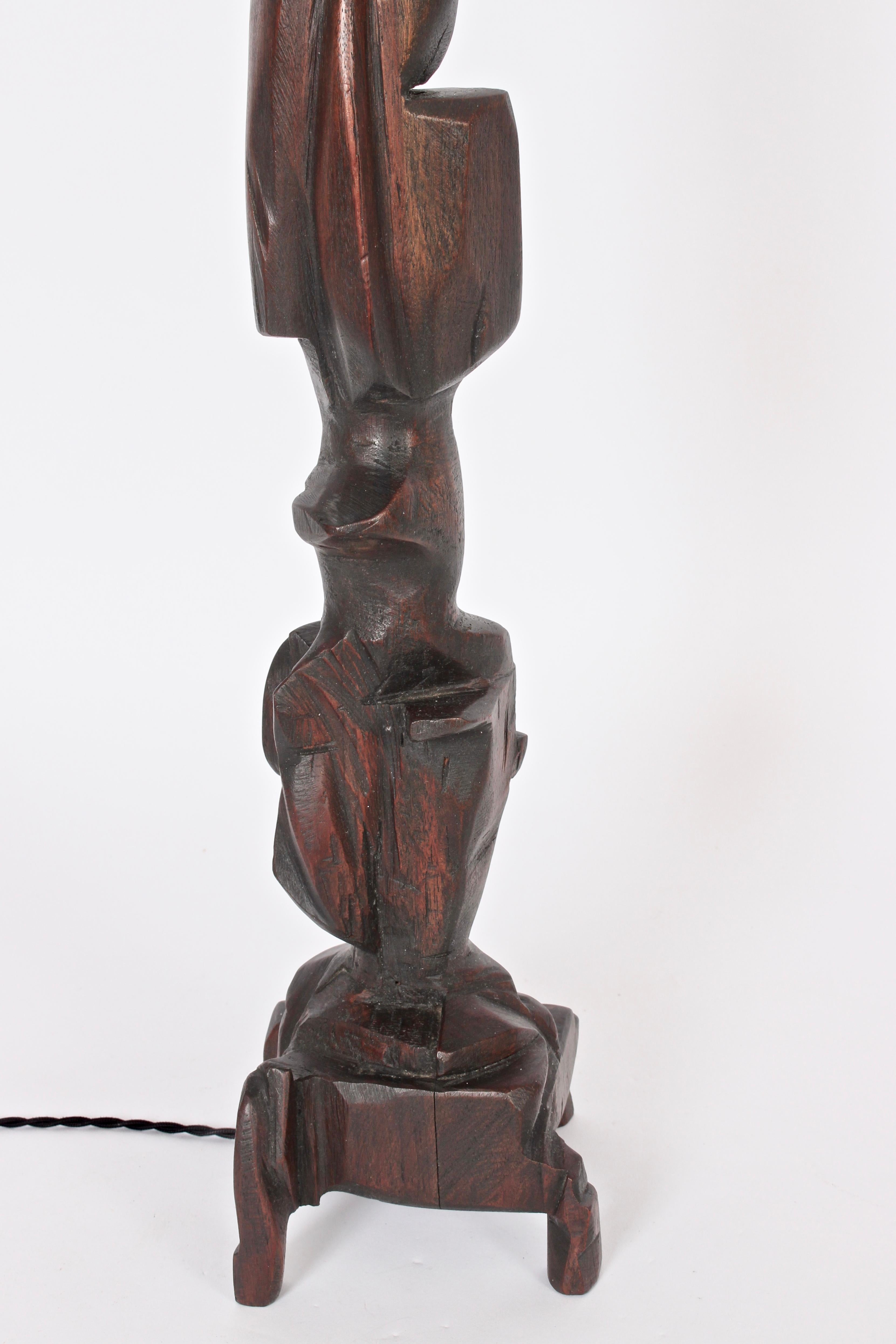 Monumental Smokey Tunis Hand Carved Dark Poplar Table Lamp, 1969 In Good Condition In Bainbridge, NY