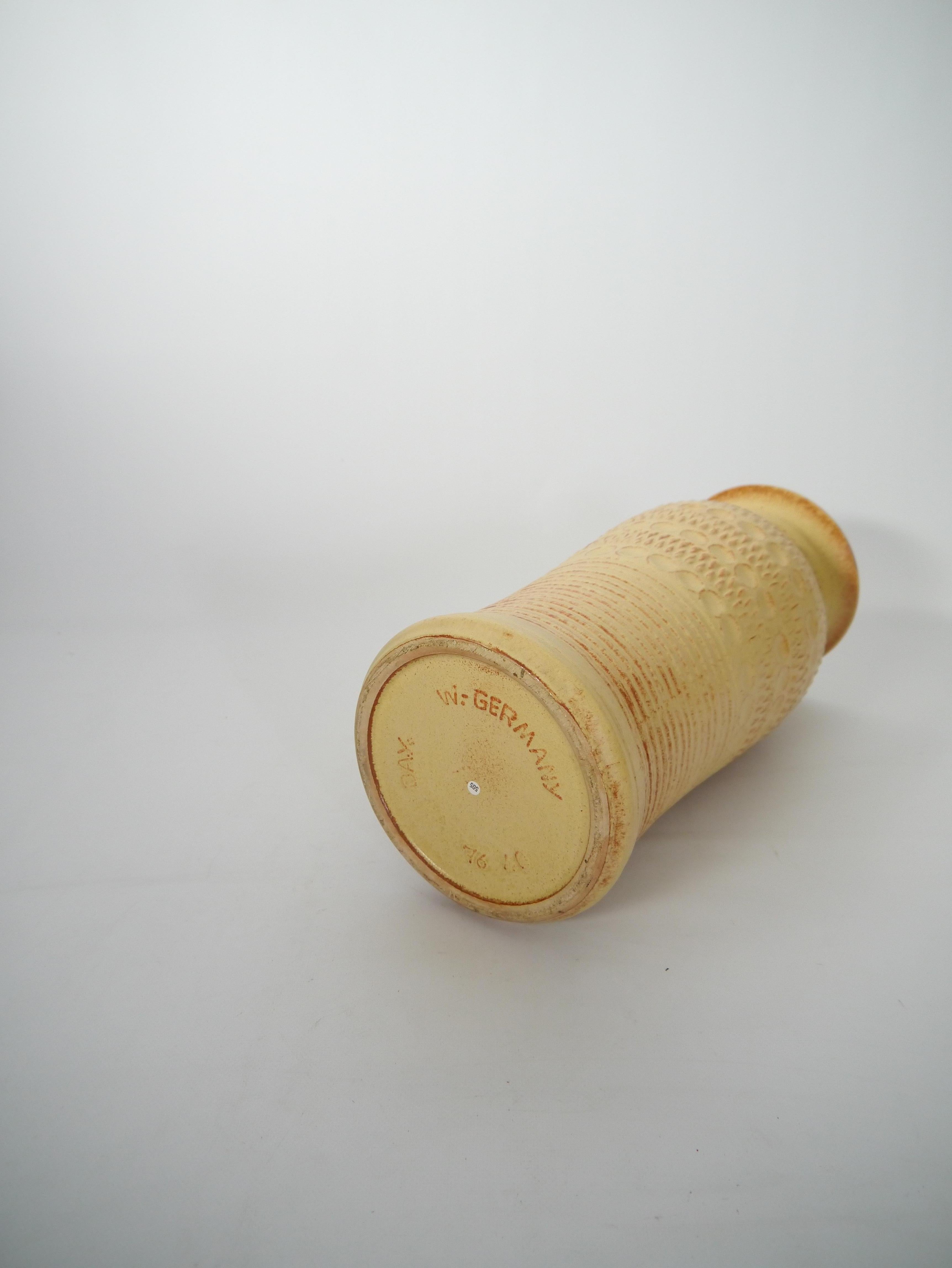 Céramique Grand vase en céramique émaillée jaune mat par BAY, Allemagne de l'Ouest, 1970 en vente