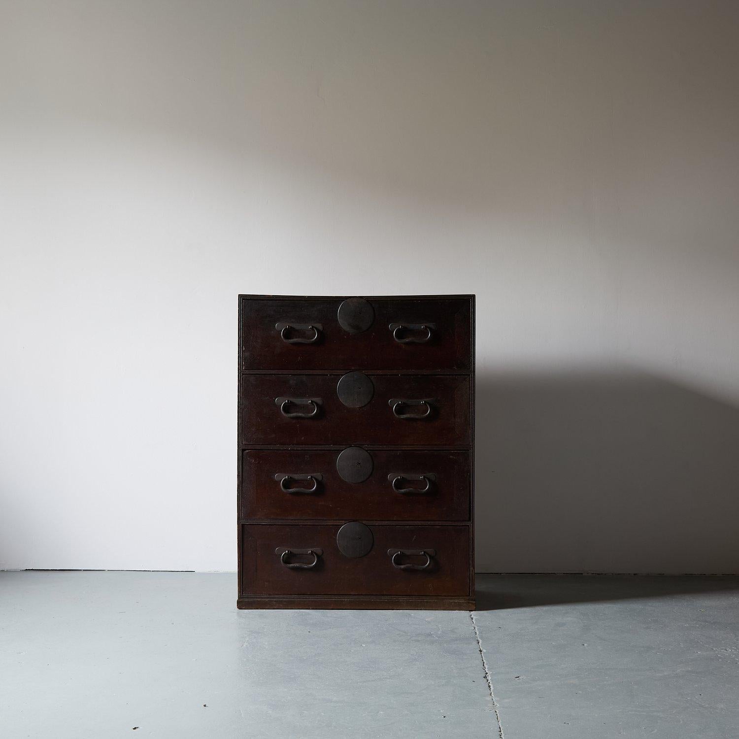 Taisho Tall solid cedar wood Taishō period storage Tansu, 1915s
