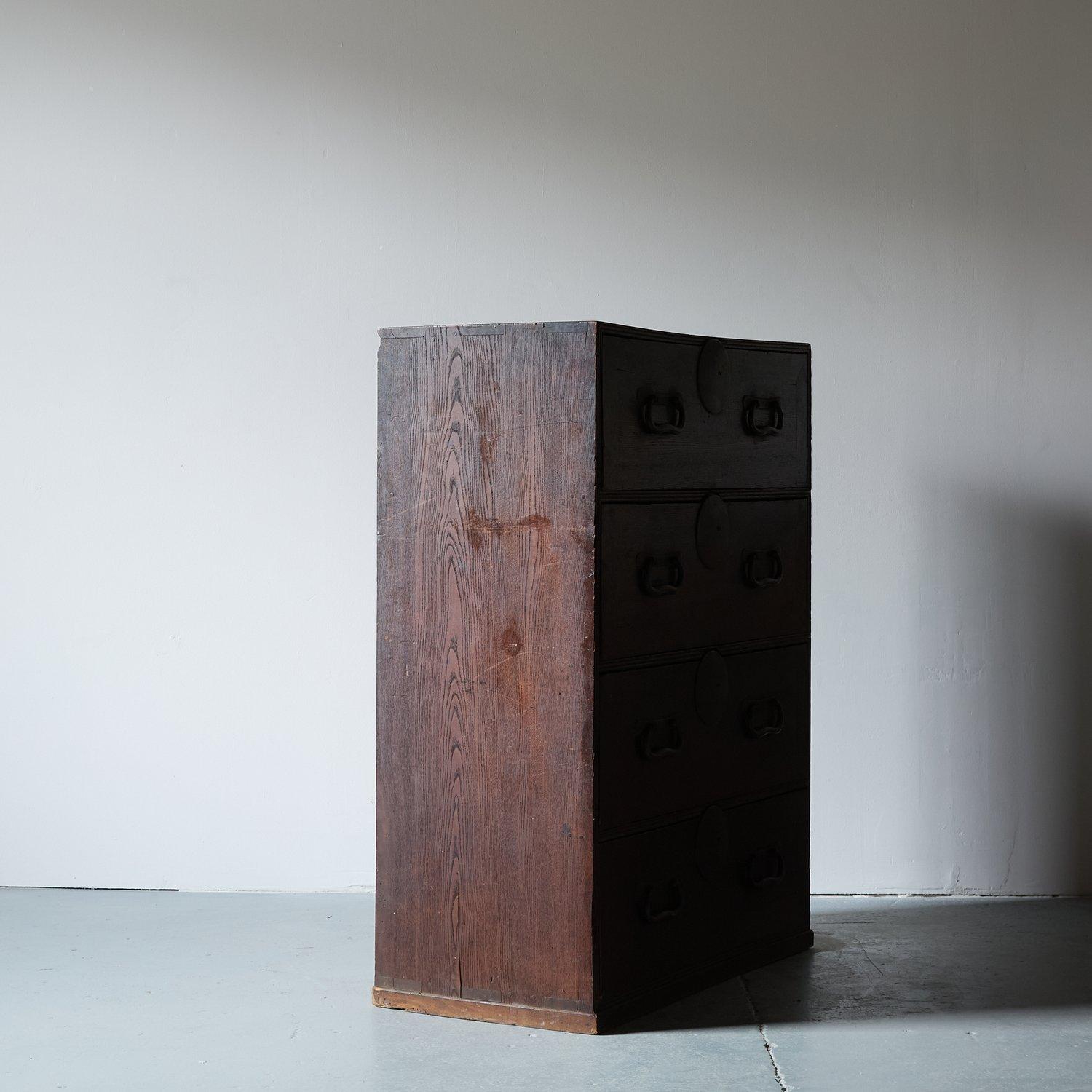 Japanese Tall solid cedar wood Taishō period storage Tansu, 1915s