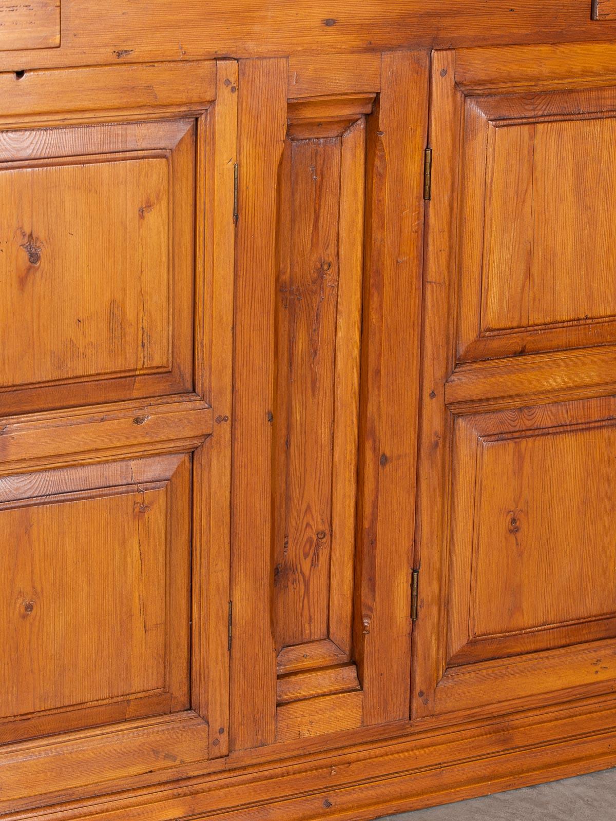 Tall Solid Pine Vintage French Buffet Credenza Cabinet, circa 1930 For Sale 3