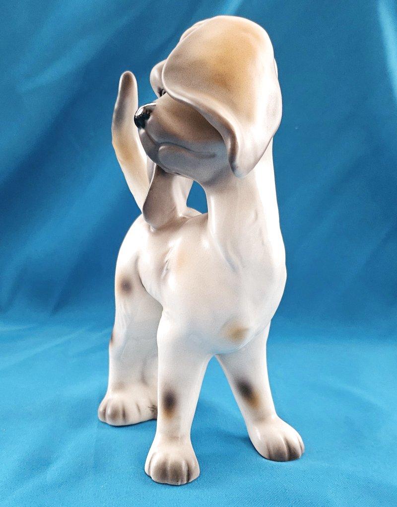 Escultura de cachorro / perro de porcelana MCM de 20 cm de alto - OFERTA DE CIERRE siglo XX en venta