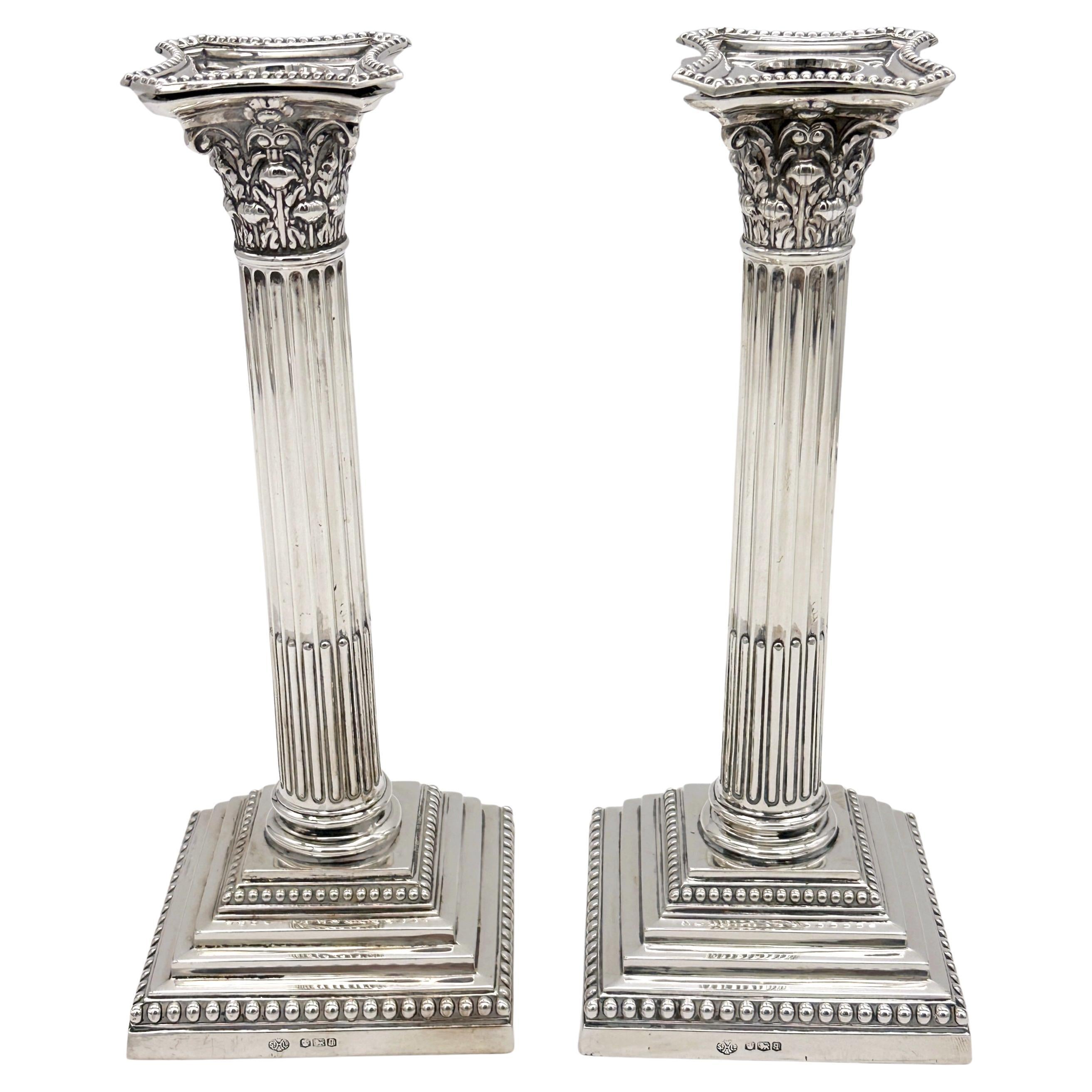Grands chandeliers corinthiens à colonne en argent sterling Sheffield, 1899 William Hutton