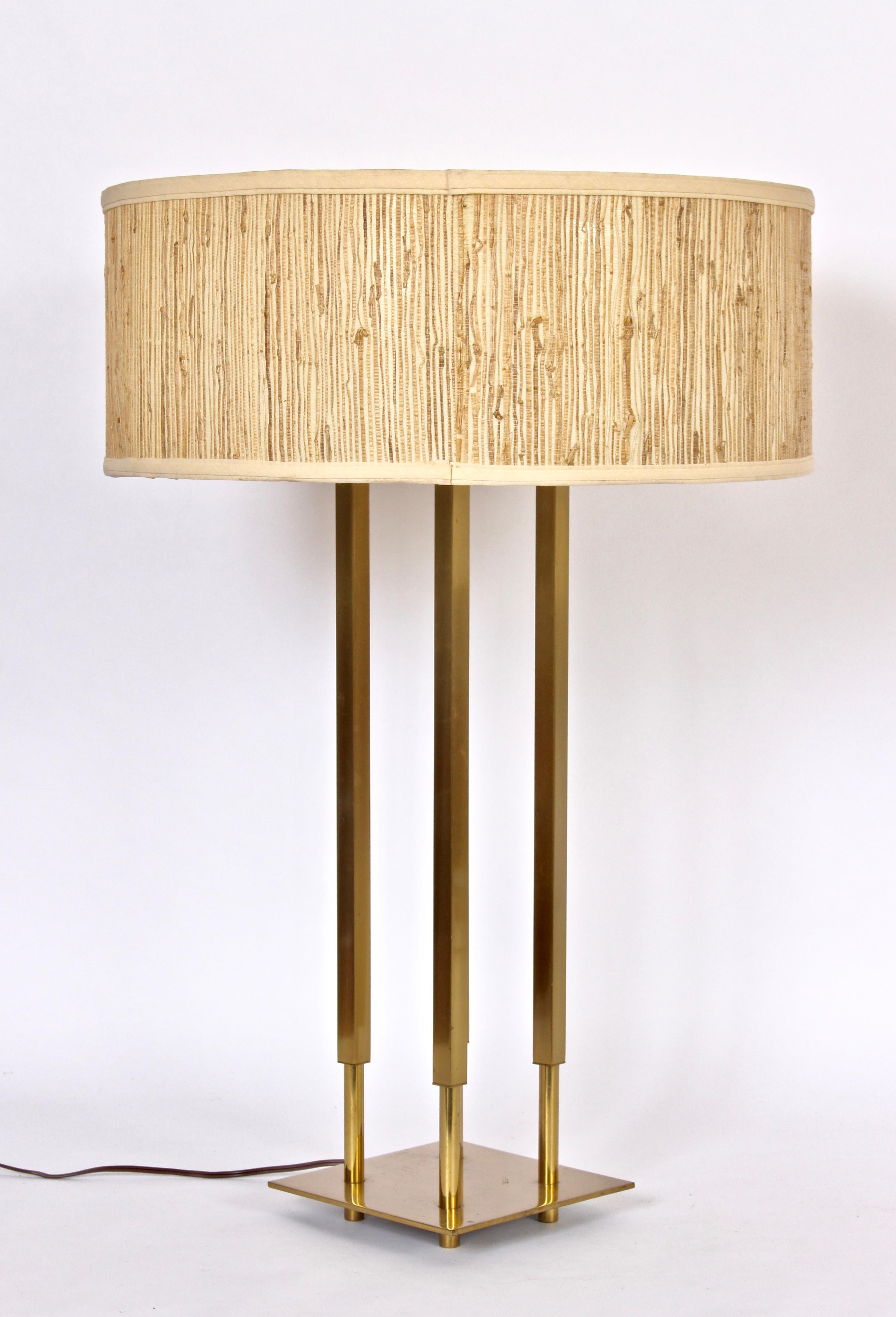 Große Stiffel Tommi Parzinger-Tischlampe im Stil von Messing mit vier Säulen im Angebot 5
