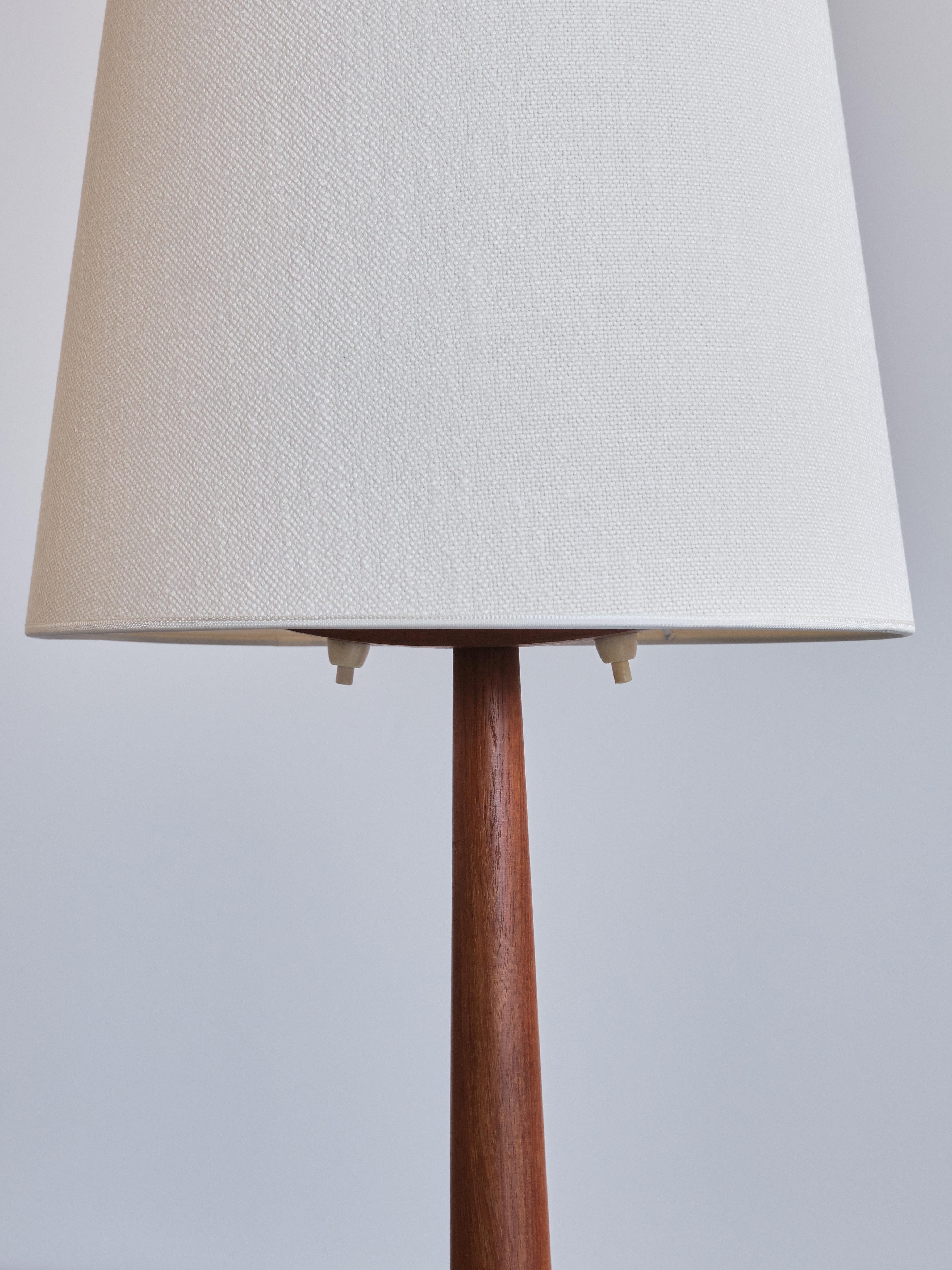 Tall Stilarmatur Tranås Table Lamp in Teak Wood with Cone Shade, Sweden, 1960s For Sale 4