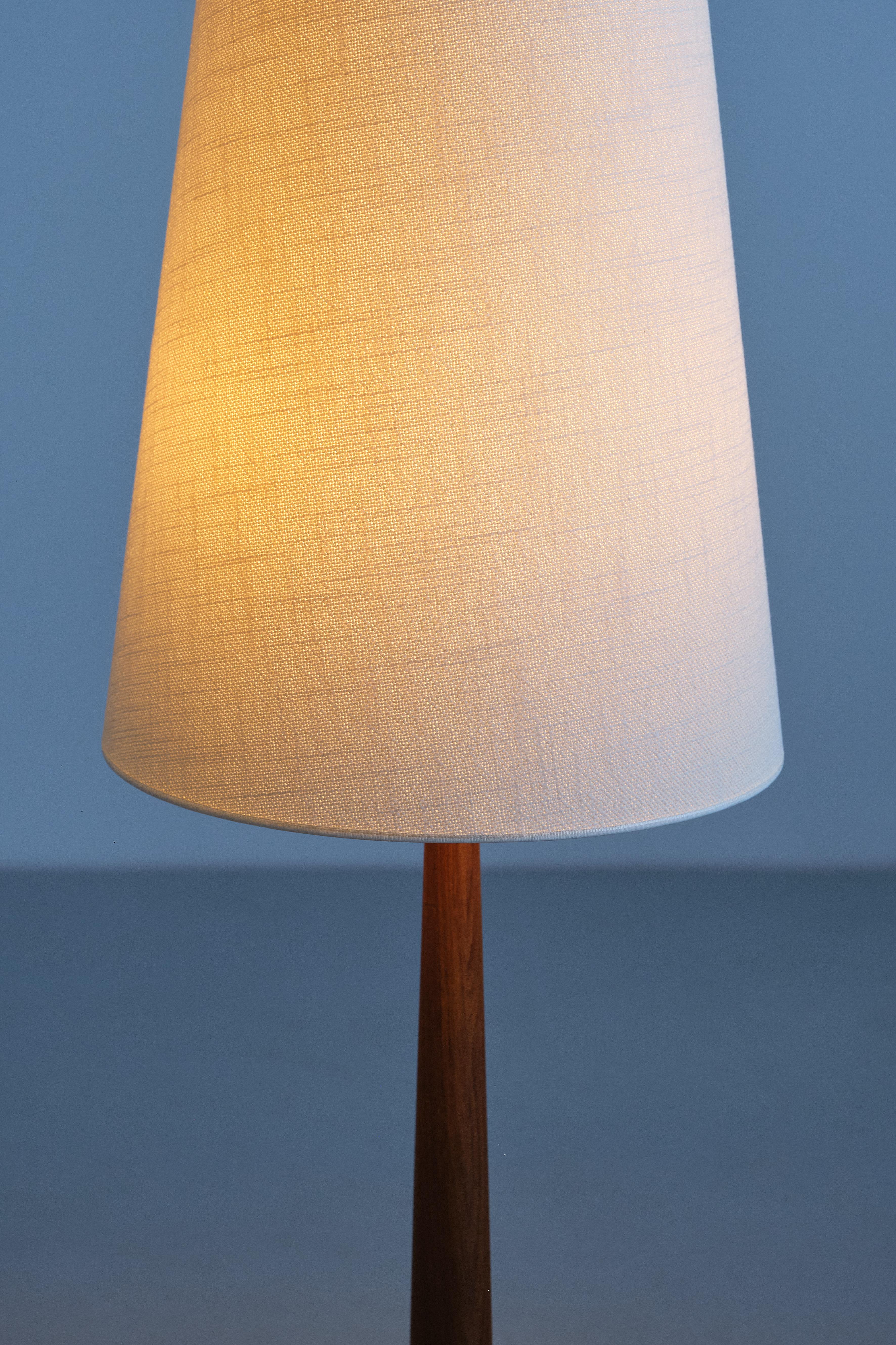 Tall Stilarmatur Tranås Table Lamp in Teak Wood with Cone Shade, Sweden, 1960s For Sale 1