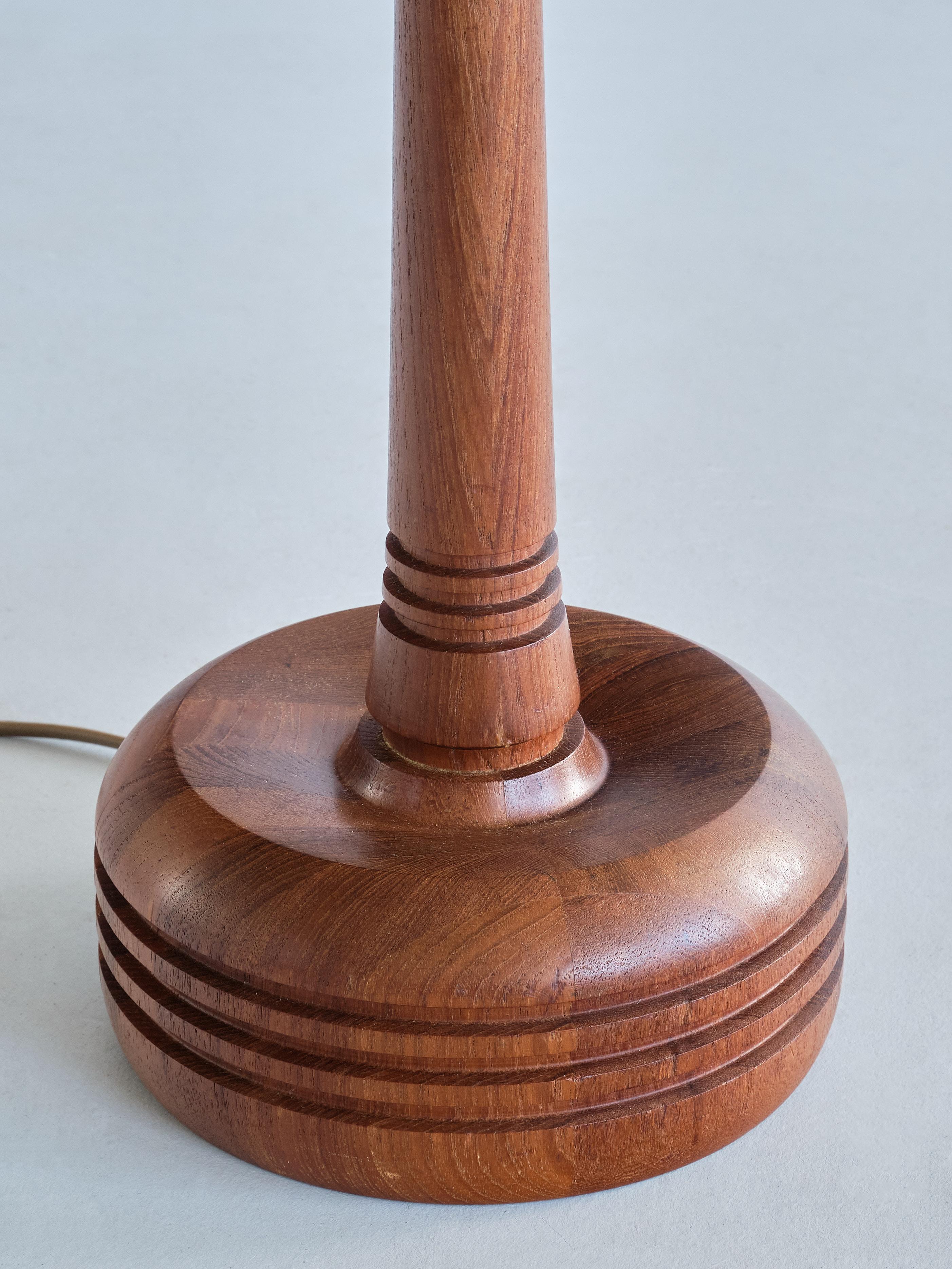 Tall Stilarmatur Tranås Table Lamp in Teak Wood with Cone Shade, Sweden, 1960s For Sale 3