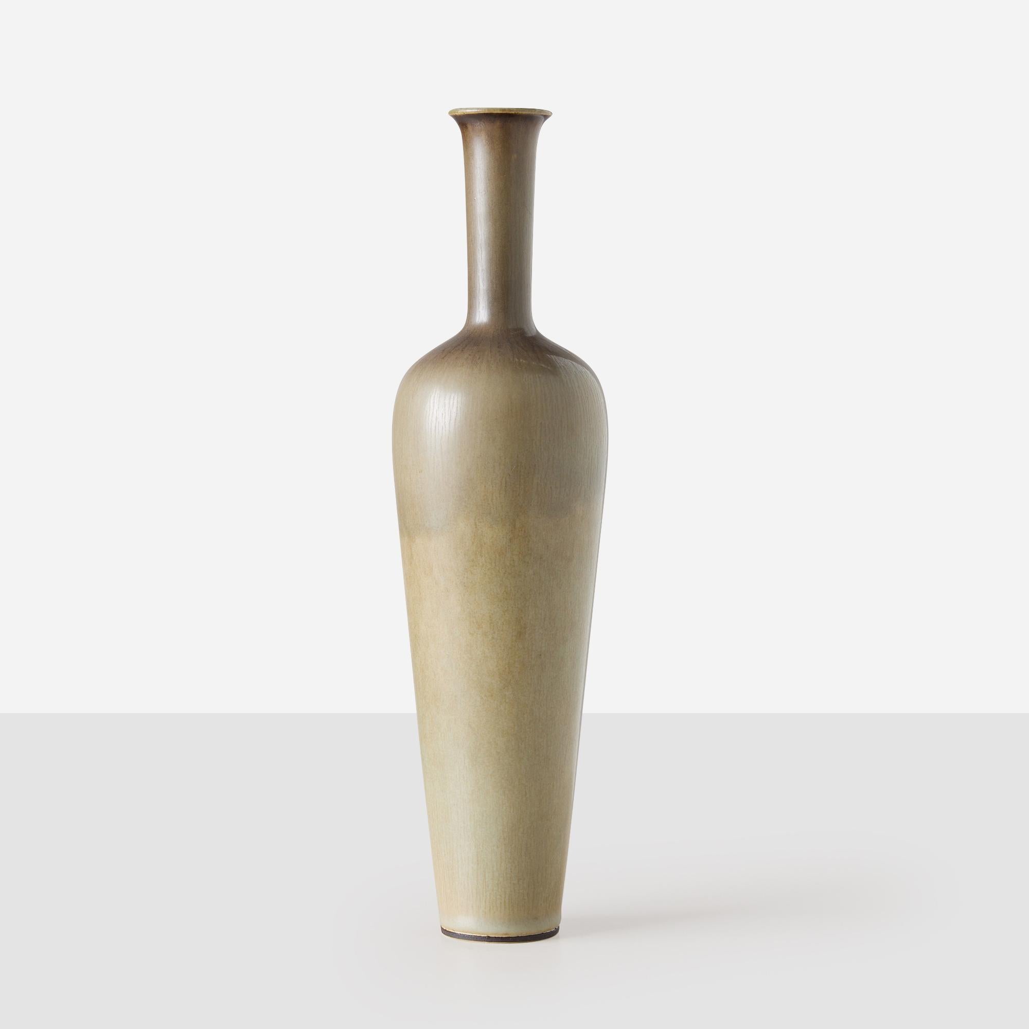 Moderno Vaso alto in gres di Berndt Friberg in vendita