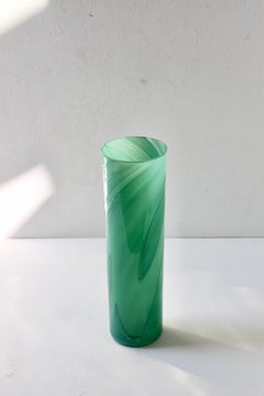 Vaso alto in vetro svedese Greene & Greene firmato Anna Ehrner per Kosta Boda 1999