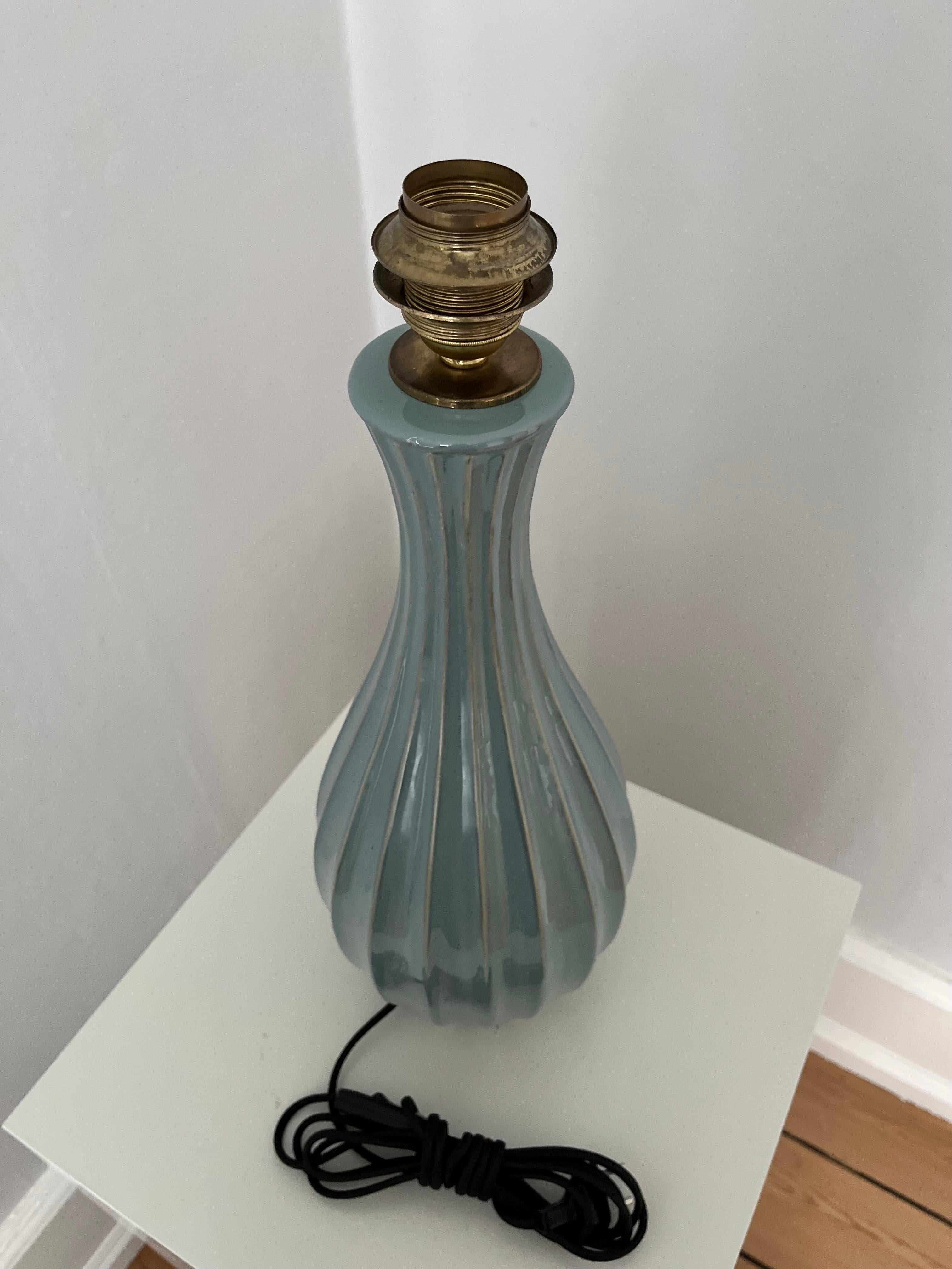 Tall Swedish Mid-Century fluted ceramic table lamp  6