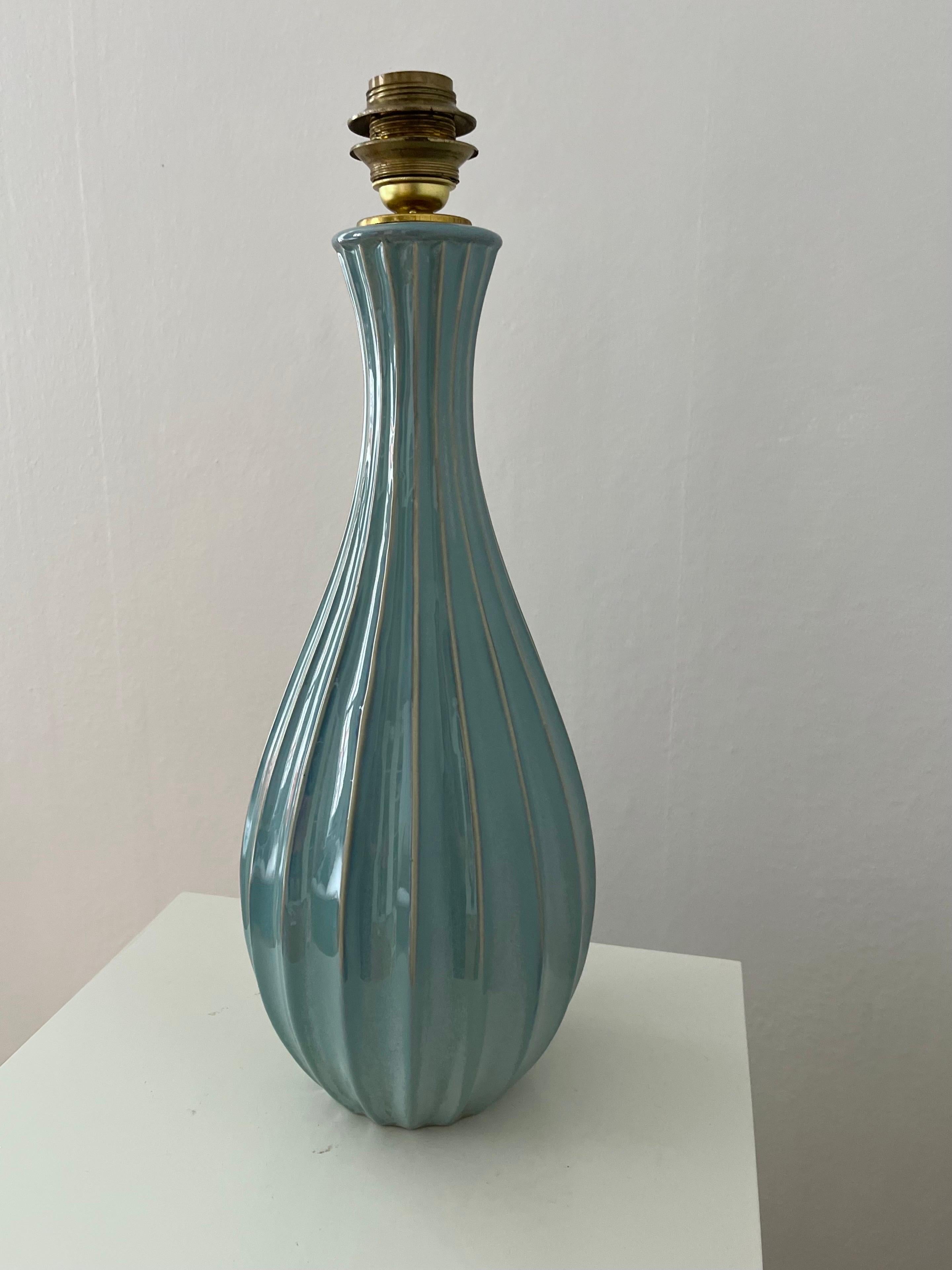 Tall Swedish Mid-Century fluted ceramic table lamp  10