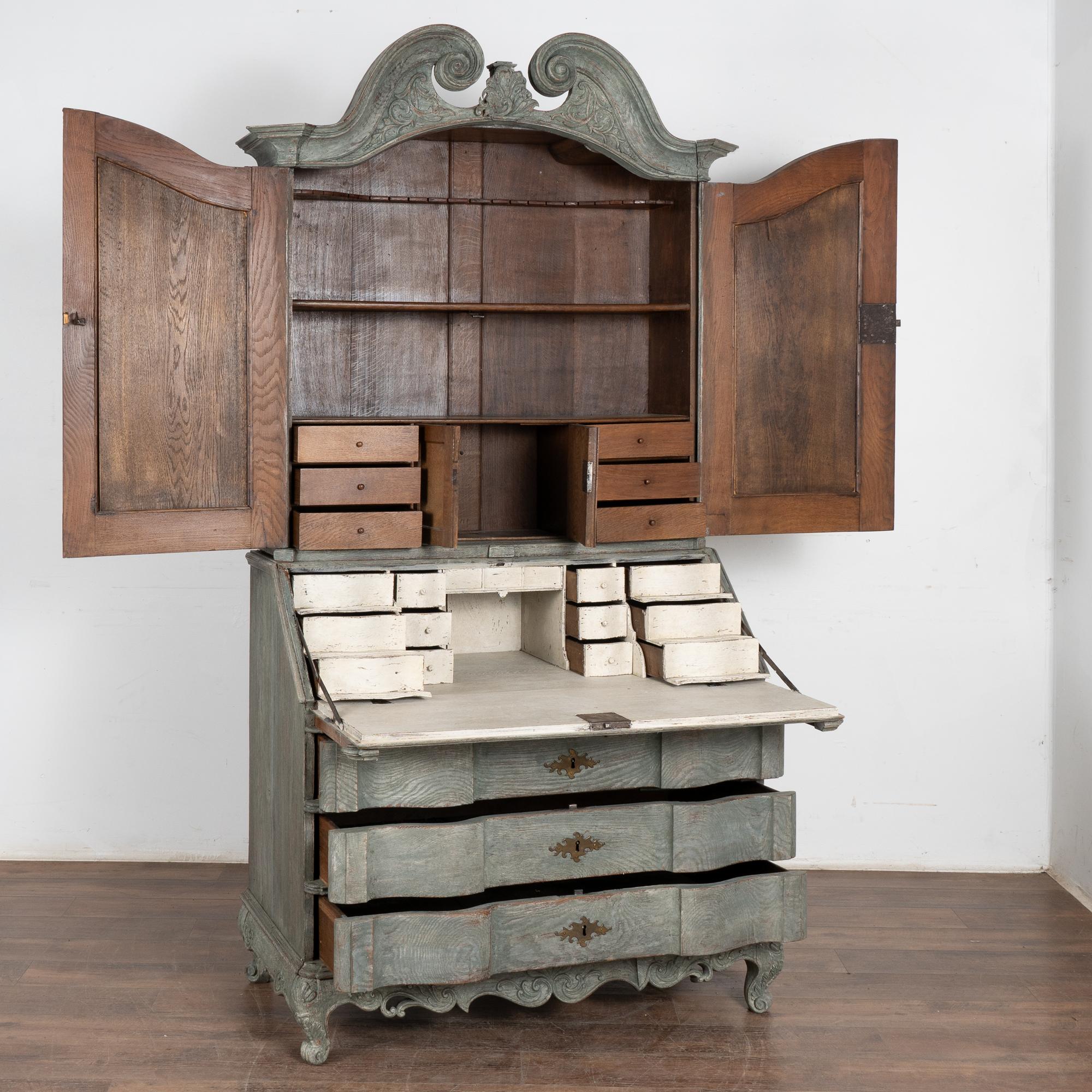 Gustavian Tall Swedish Oak Secretary Bureau, circa 1780-1800