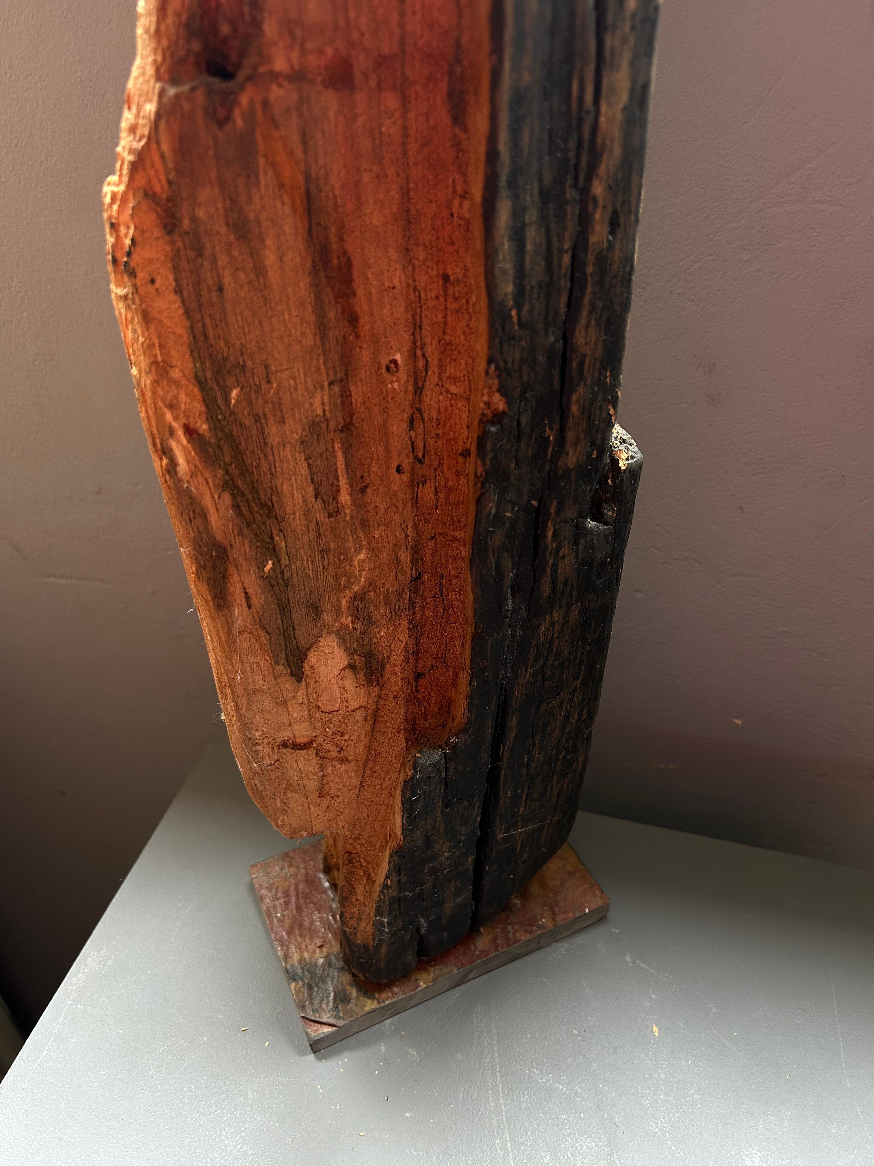 Tall Swedish organic wooden wabi sabi style sculpture  In Good Condition For Sale In Valby, 84