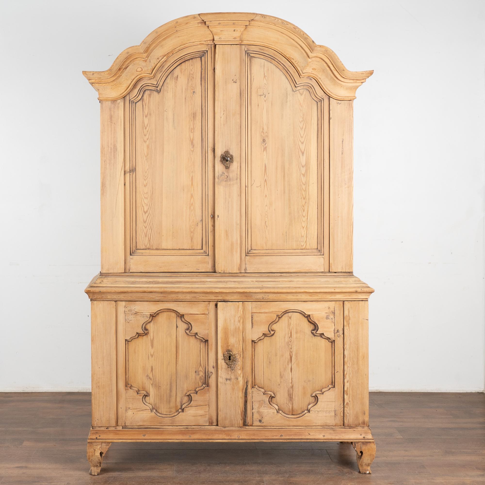 Country Credenza alta in pino svedese, circa 1800 in vendita