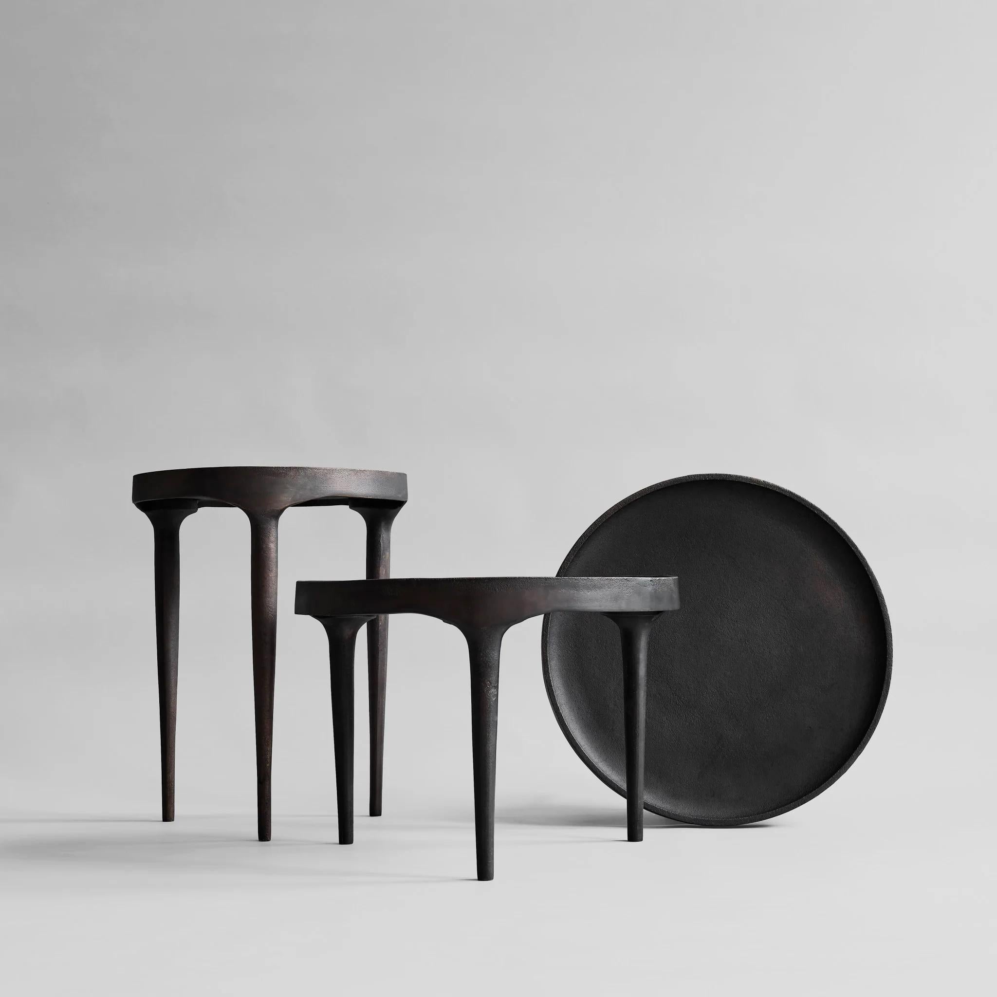 Modern Tall Table, End of Sofa or Side Table in Cast Aluminium, Burn Antique Colour. For Sale